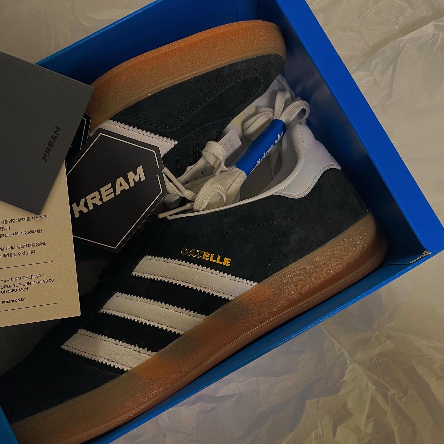 Adidas Gazelle Indoor Core Black 착용 스타일 - 3