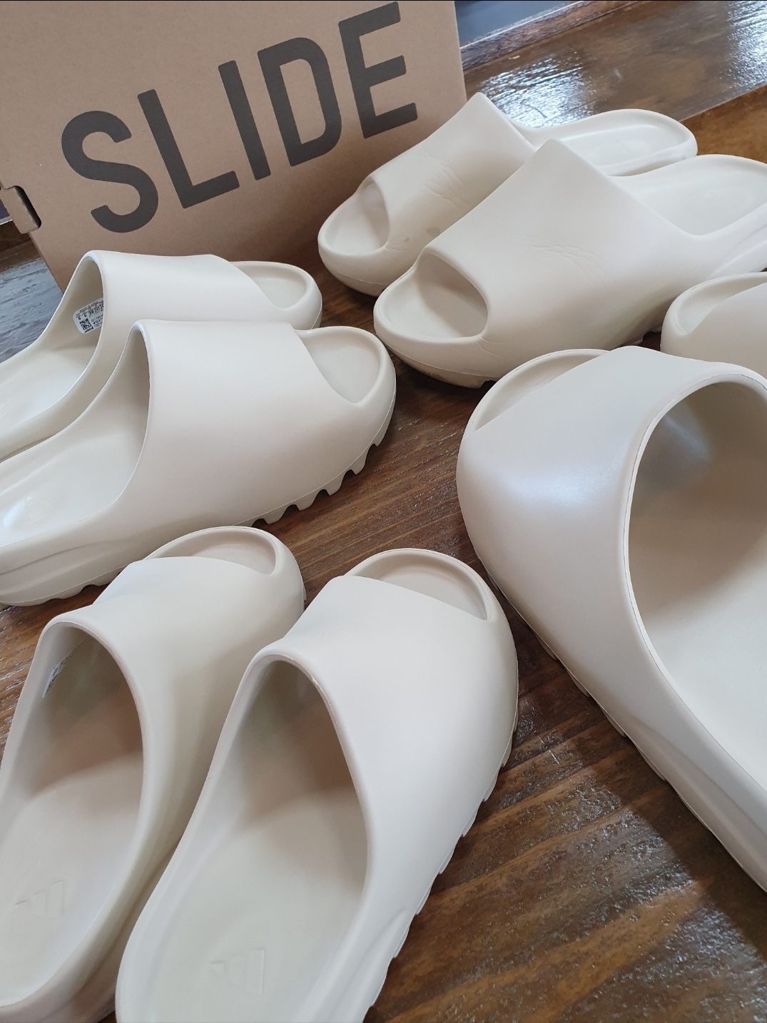 Adidas Yeezy Slide Bone 2022/2023 착용 스타일