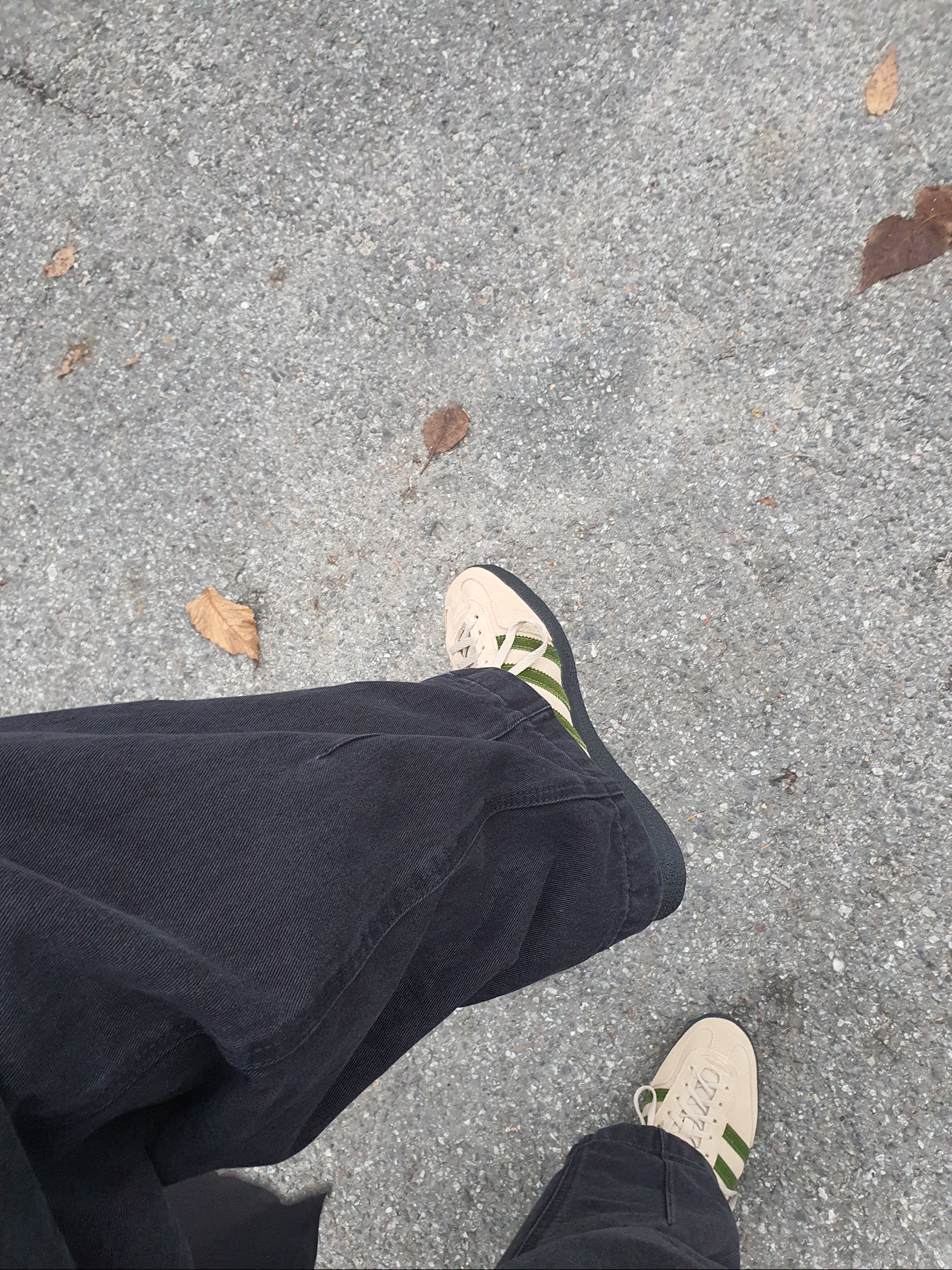 Adidas Spezial Lotherton Tech Gold Craft Green 착용 스타일 - 2