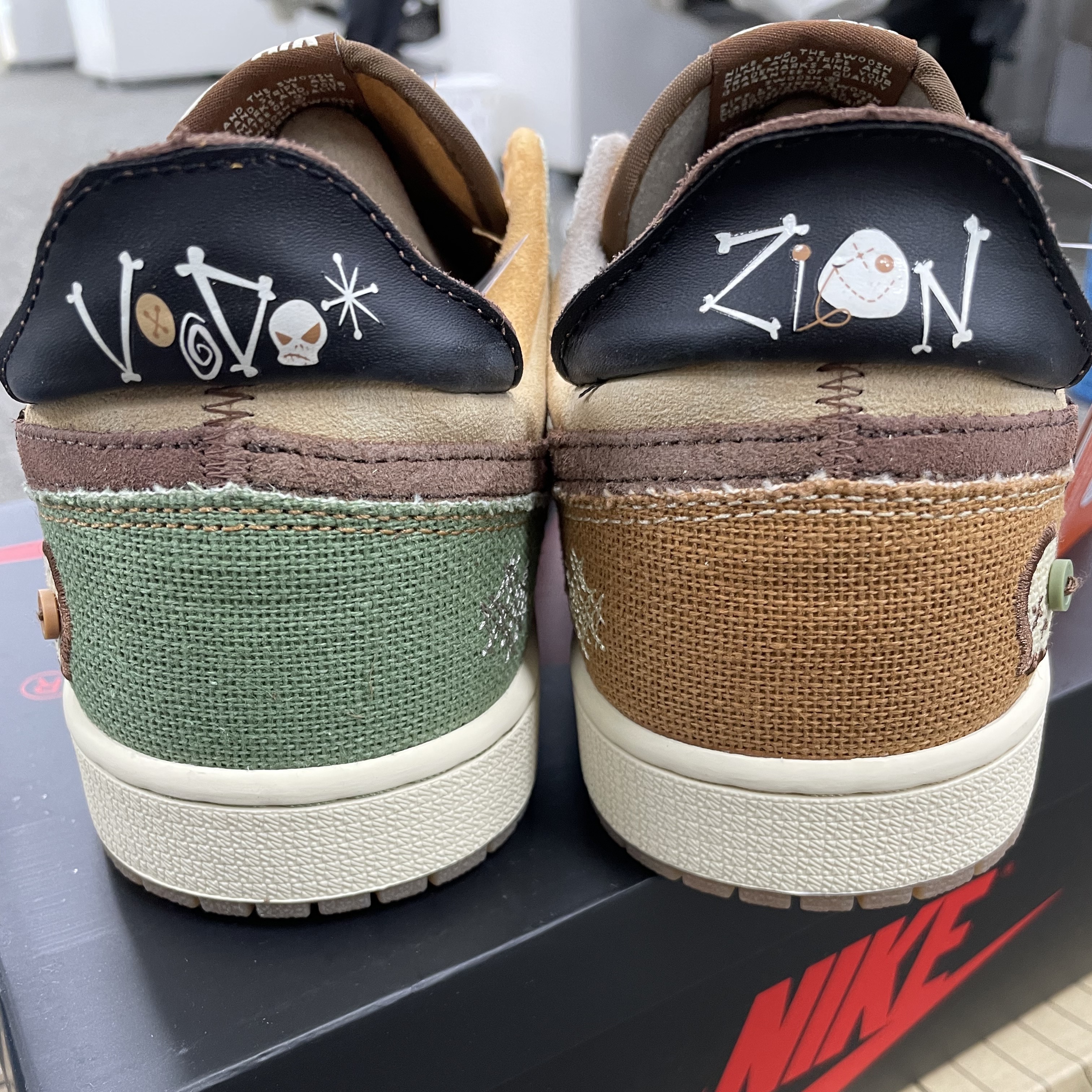 Jordan 1 x Zion Williamson Retro Low OG Flax and Oil Green 착용 스타일 - 3