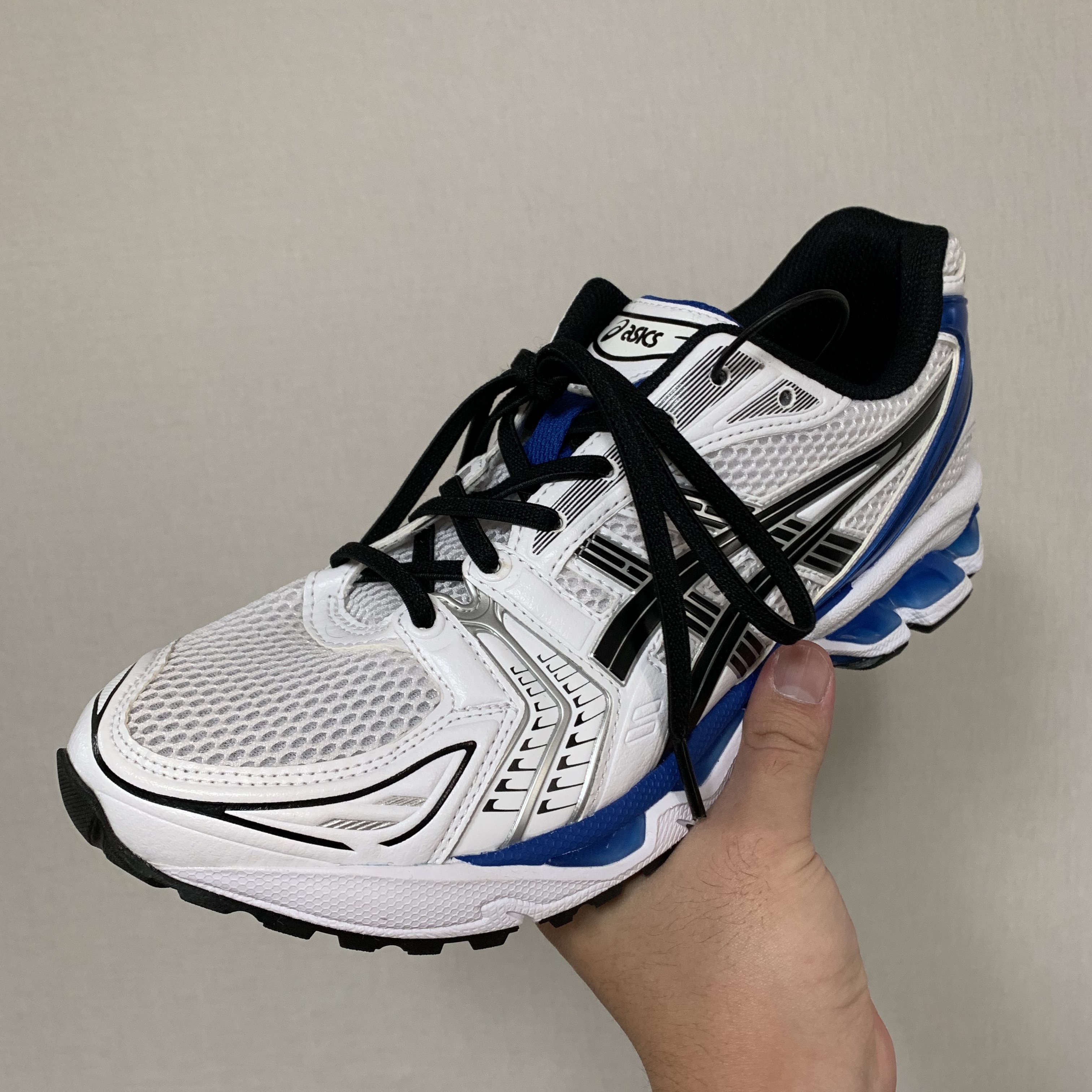 Asics Gel-Kayano 14 White Tuna Blue 착용 스타일 - 3