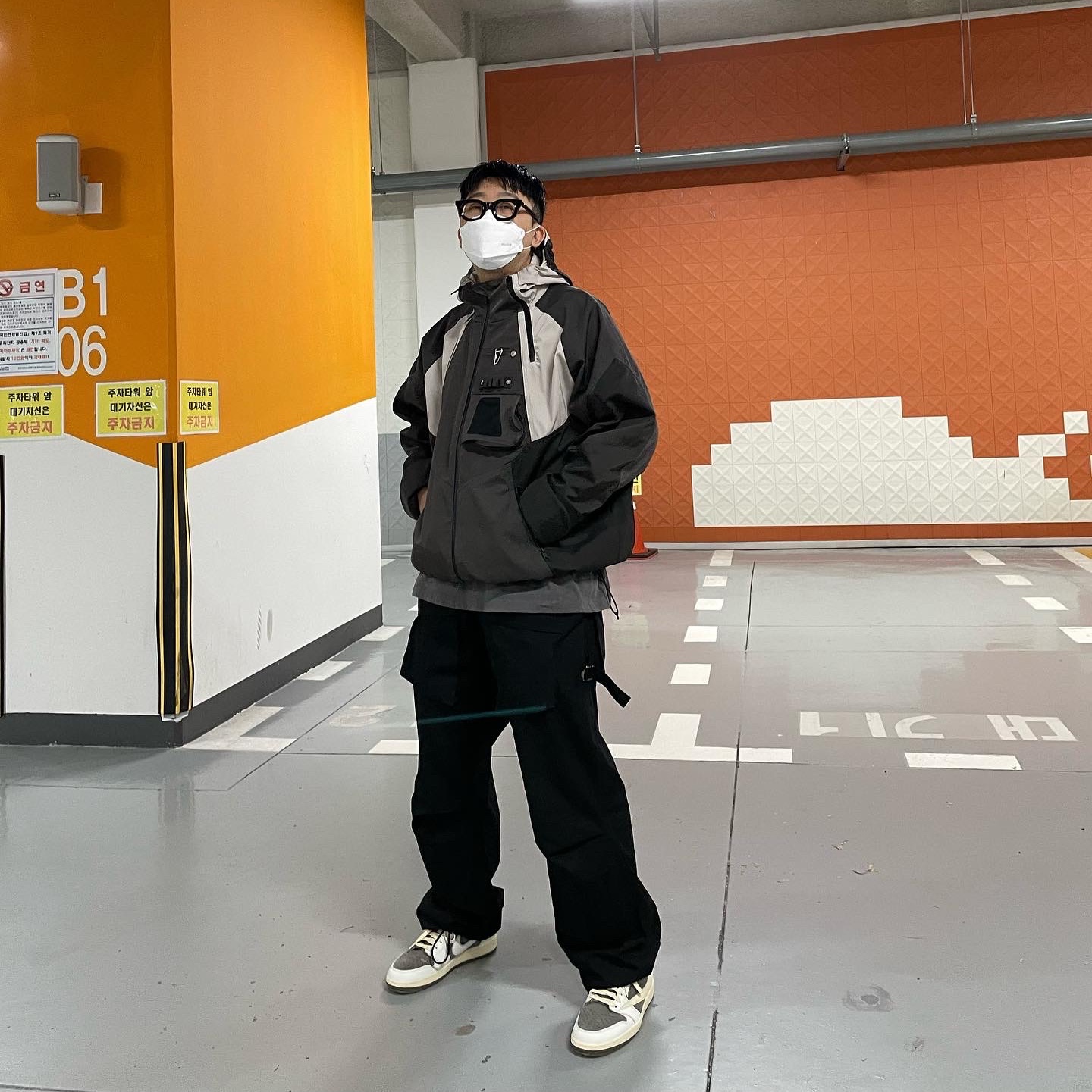 Undermycar Kame Multi Zip Turtle Shell Parka Driftwood - 22FW 착용 스타일