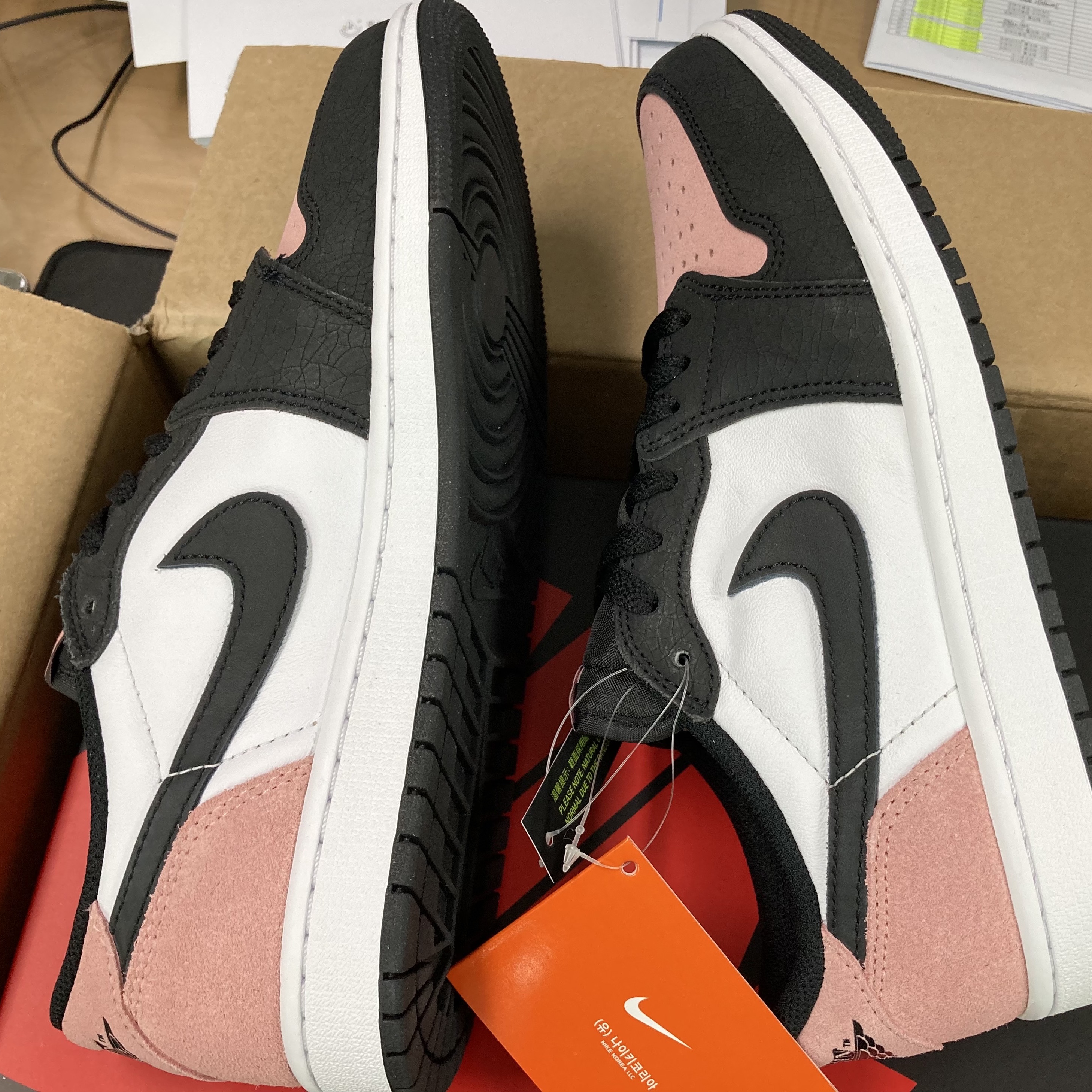 Jordan 1 Retro Low OG Bleached Coral, (GS) Jordan 1 Low OG Bleached Coral 착용 스타일 - 2