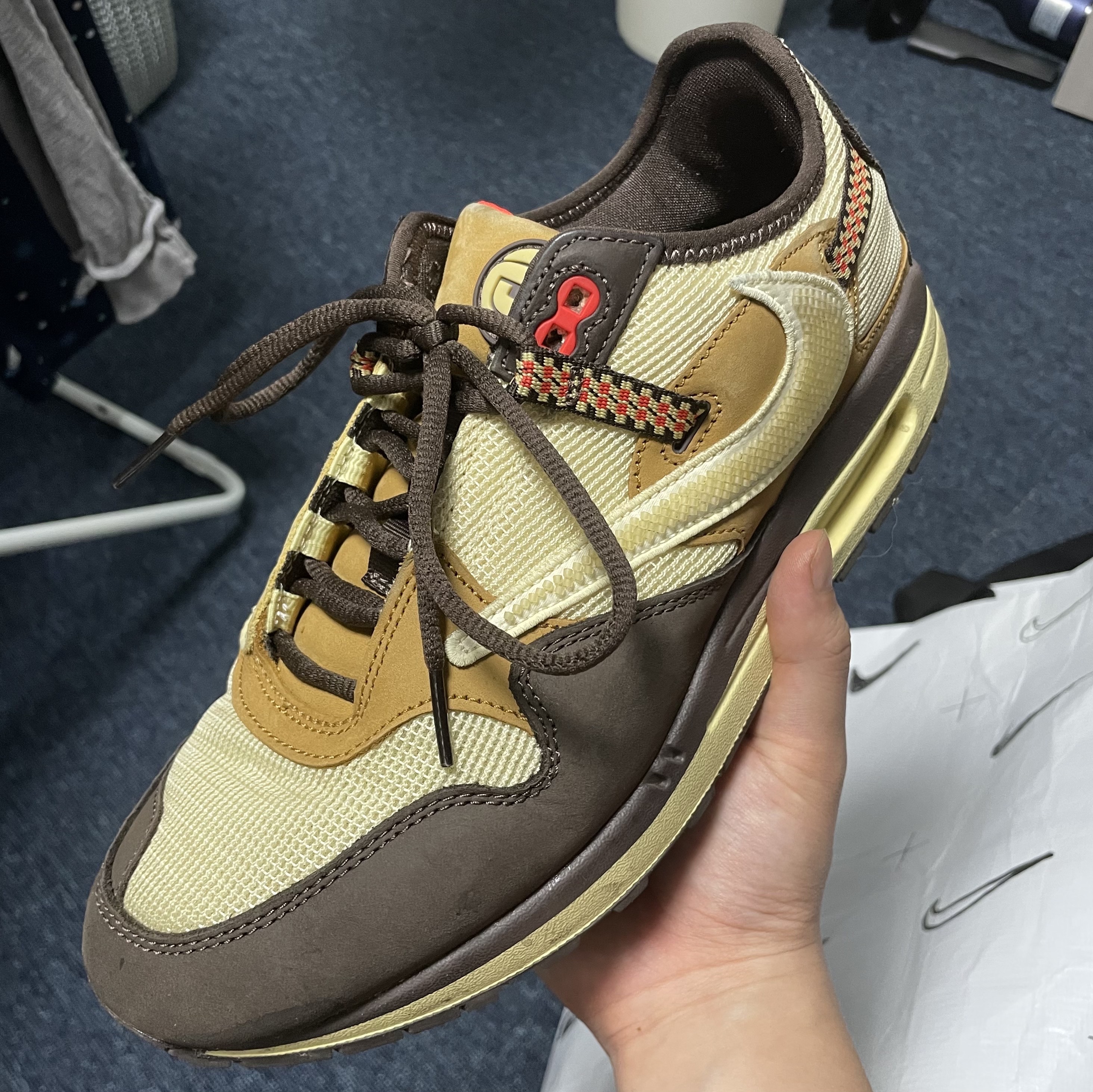Nike x Travis Scott Air Max 1 Cact.us Brown 착용 스타일