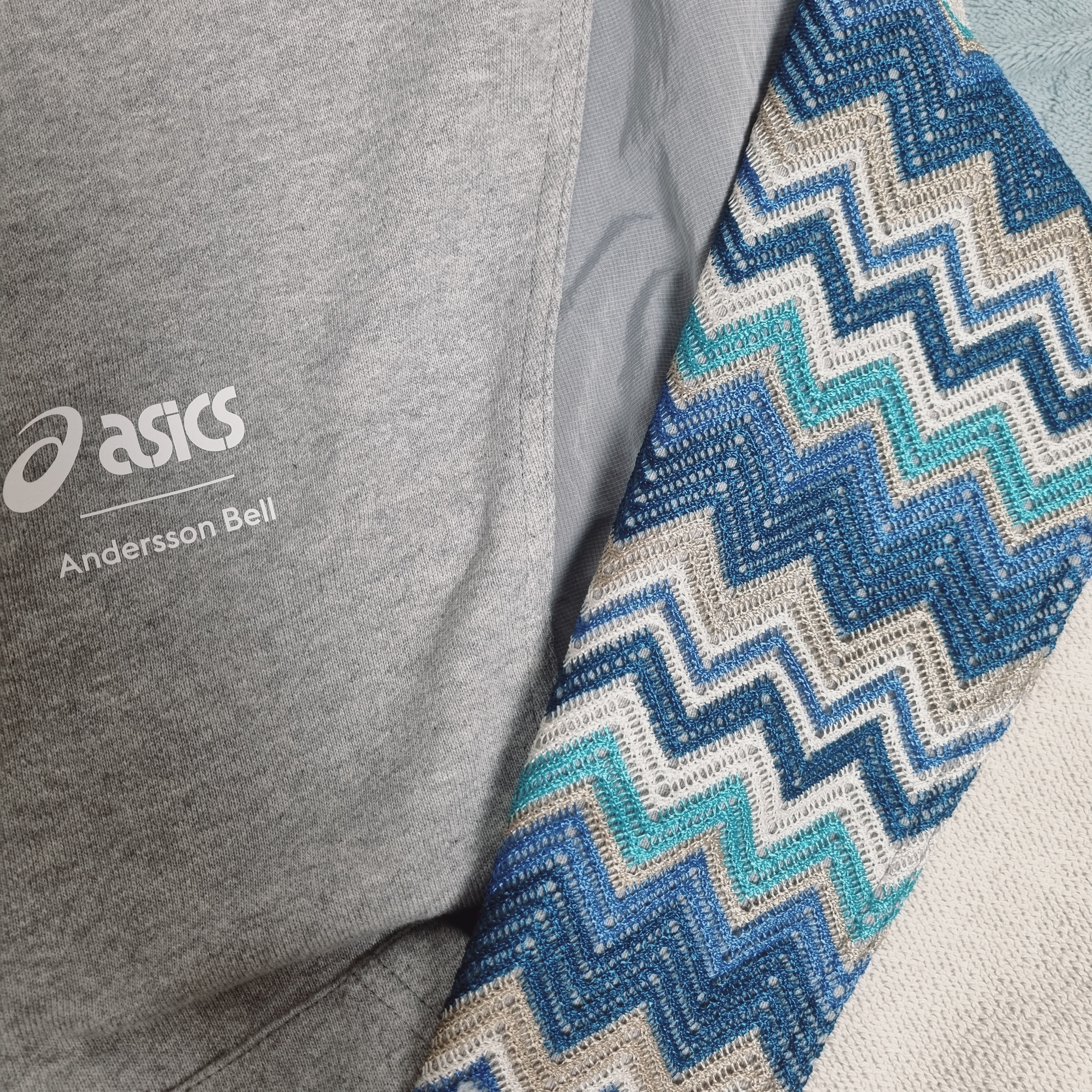 Andersson Bell x Asics Contrast Hoodie Grey 착용 스타일 - 4