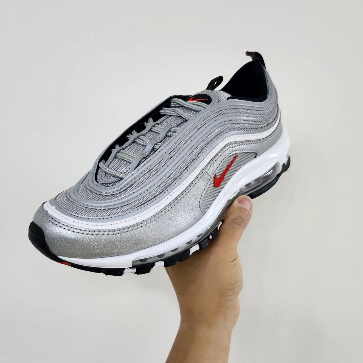 Nike Air Max 97 OG Silver Bullet 2022 착용 스타일 - 1