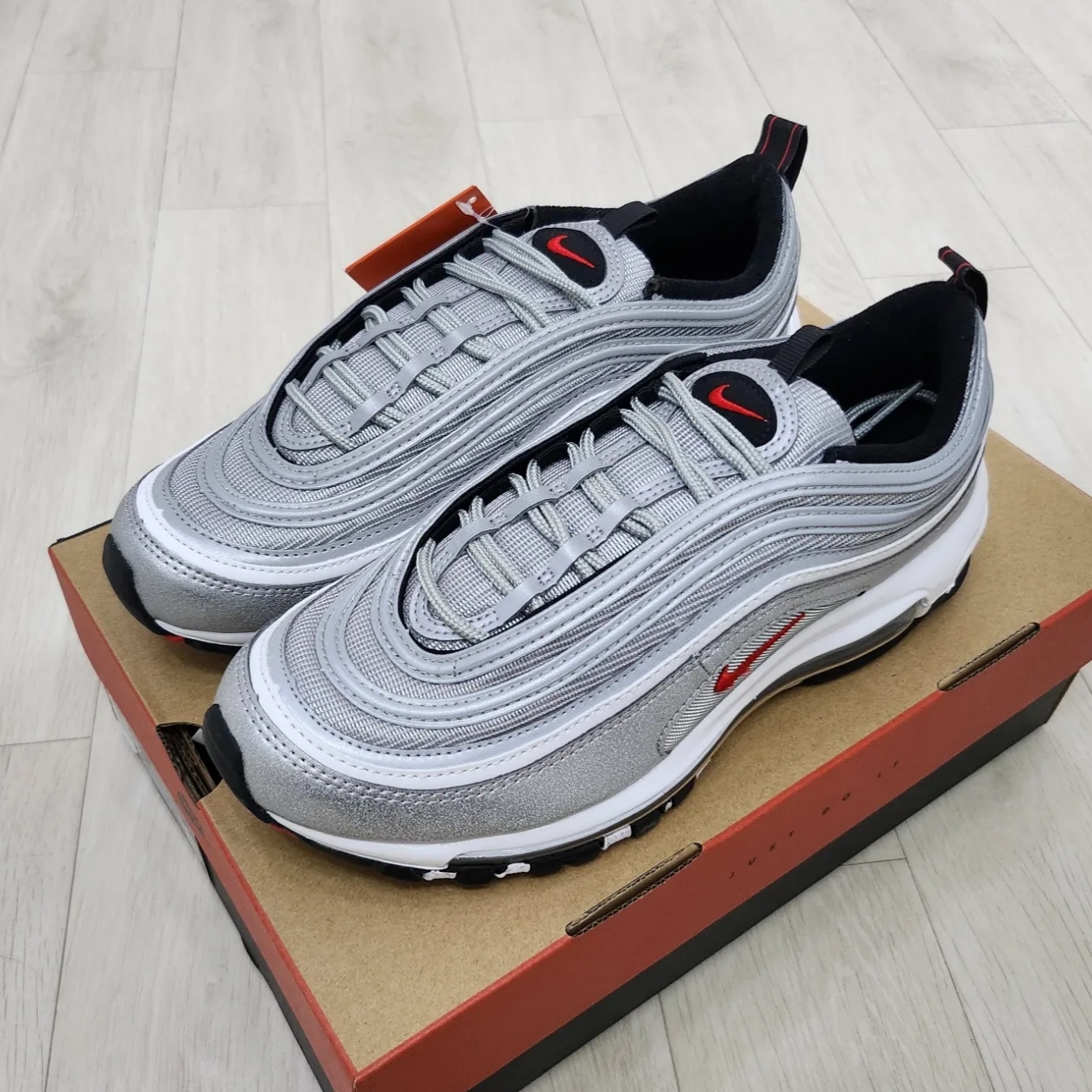 Nike Air Max 97 OG Silver Bullet 2022 착용 스타일 - 2