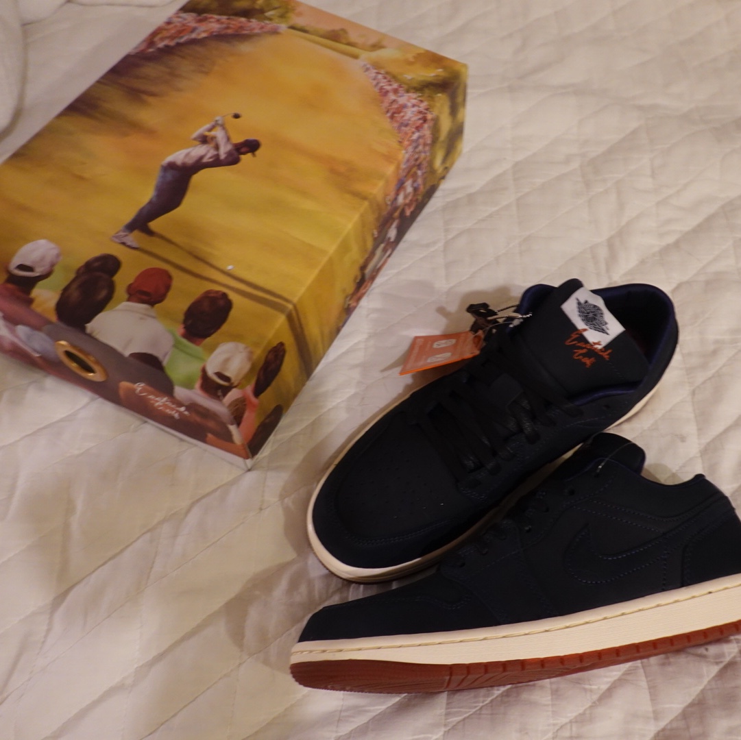 Jordan 1 x Eastside Golf Low Midnight Navy 착용 스타일 - 1