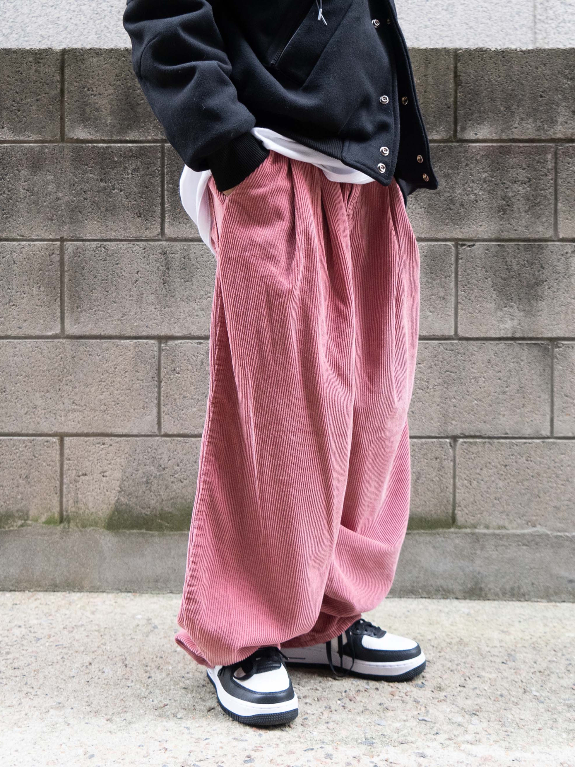 Nike x Stussy Air Force 1 '07 Mid SP Black and Light Bone, Supreme Wool Camp Cap Blue - 21FW 착용 스타일 - 3