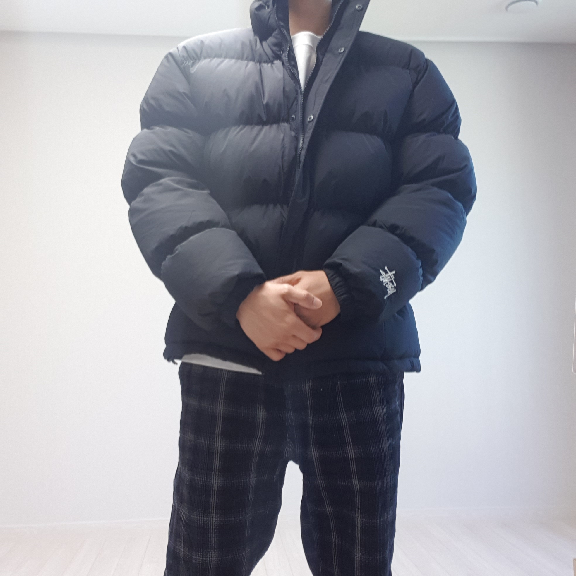 Stussy Ripstop Down Puffer Jacket Black - 22FW 착용 스타일 - 1