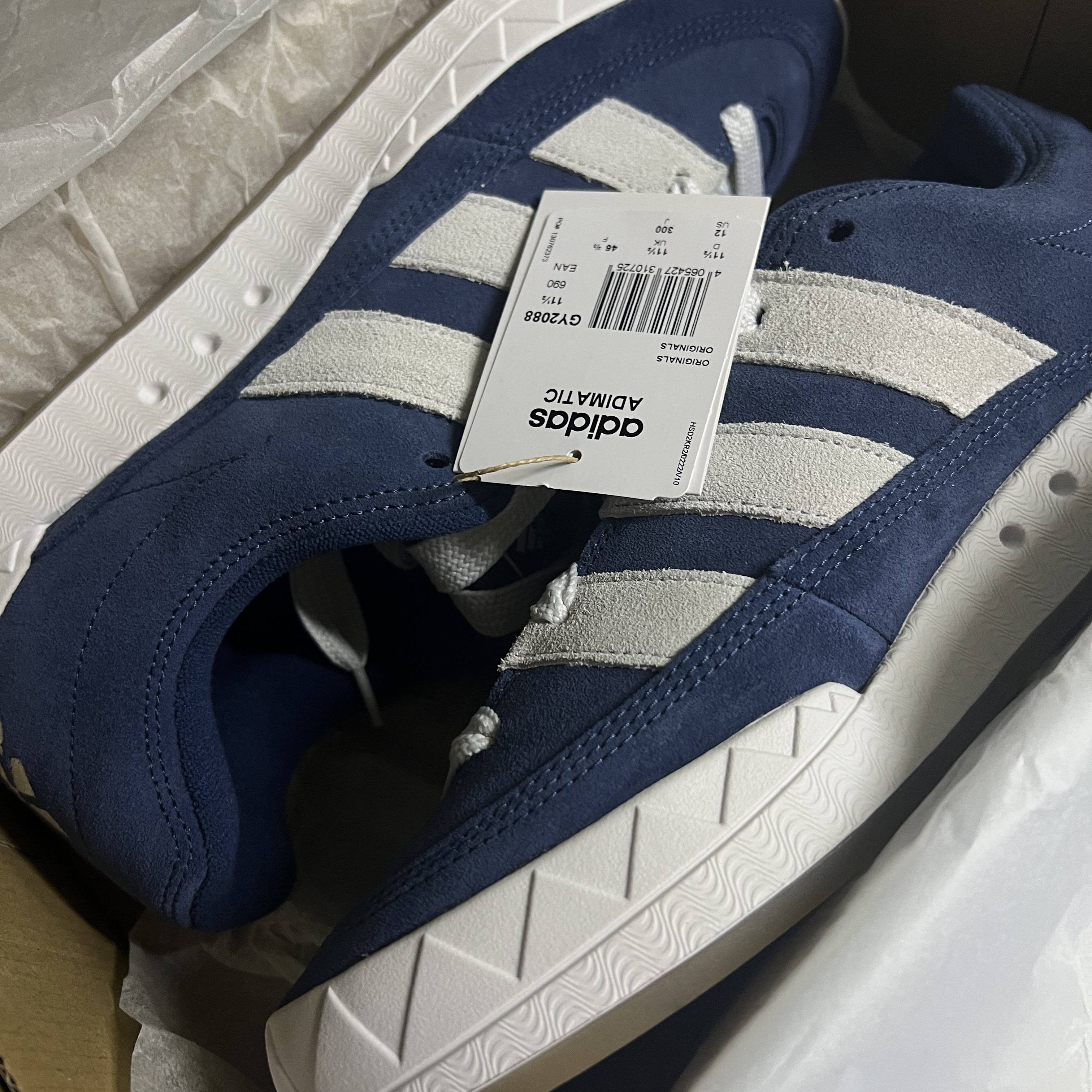 Adidas Adimatic Night Marin 착용 스타일