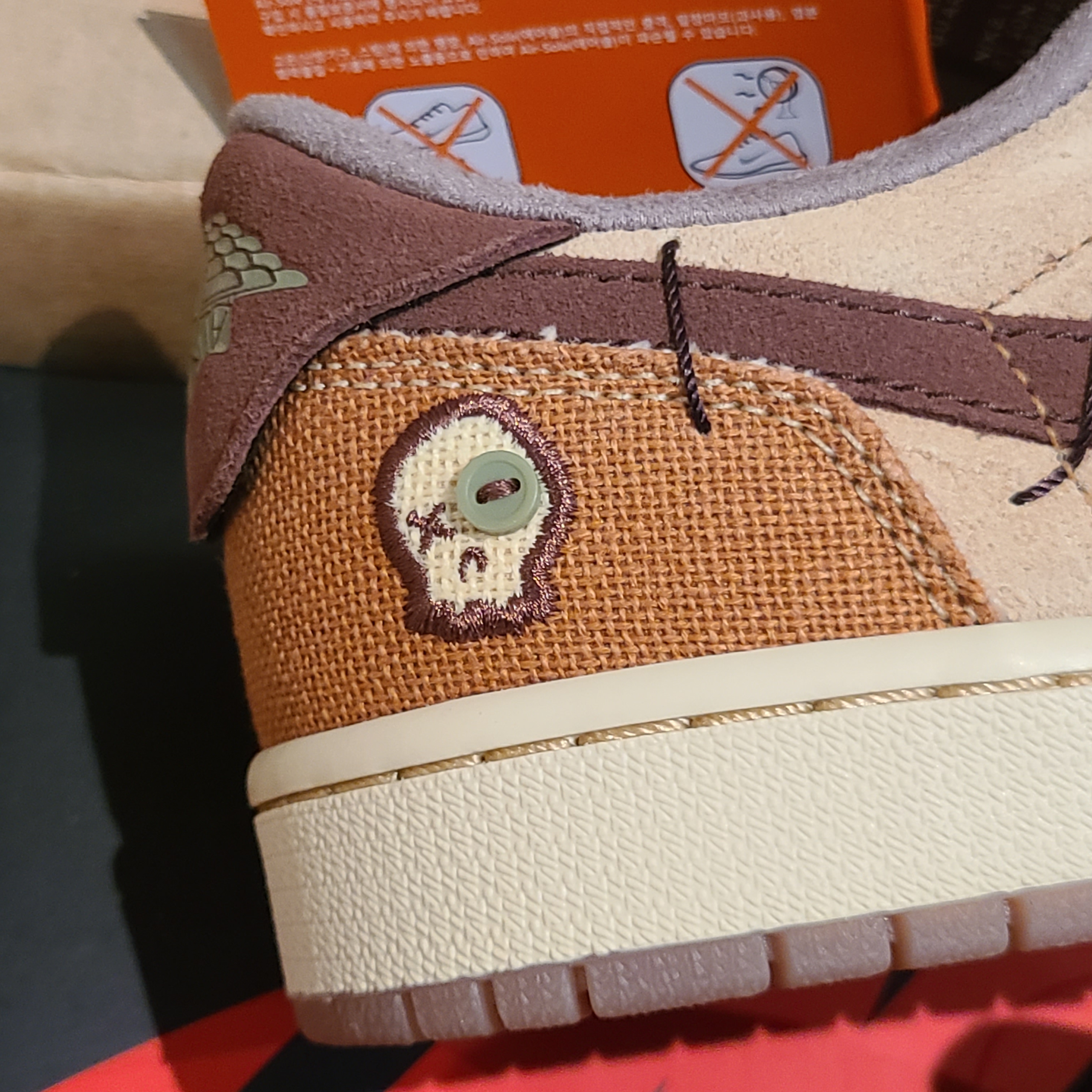 Jordan 1 x Zion Williamson Retro Low OG Flax and Oil Green 착용 스타일 - 4