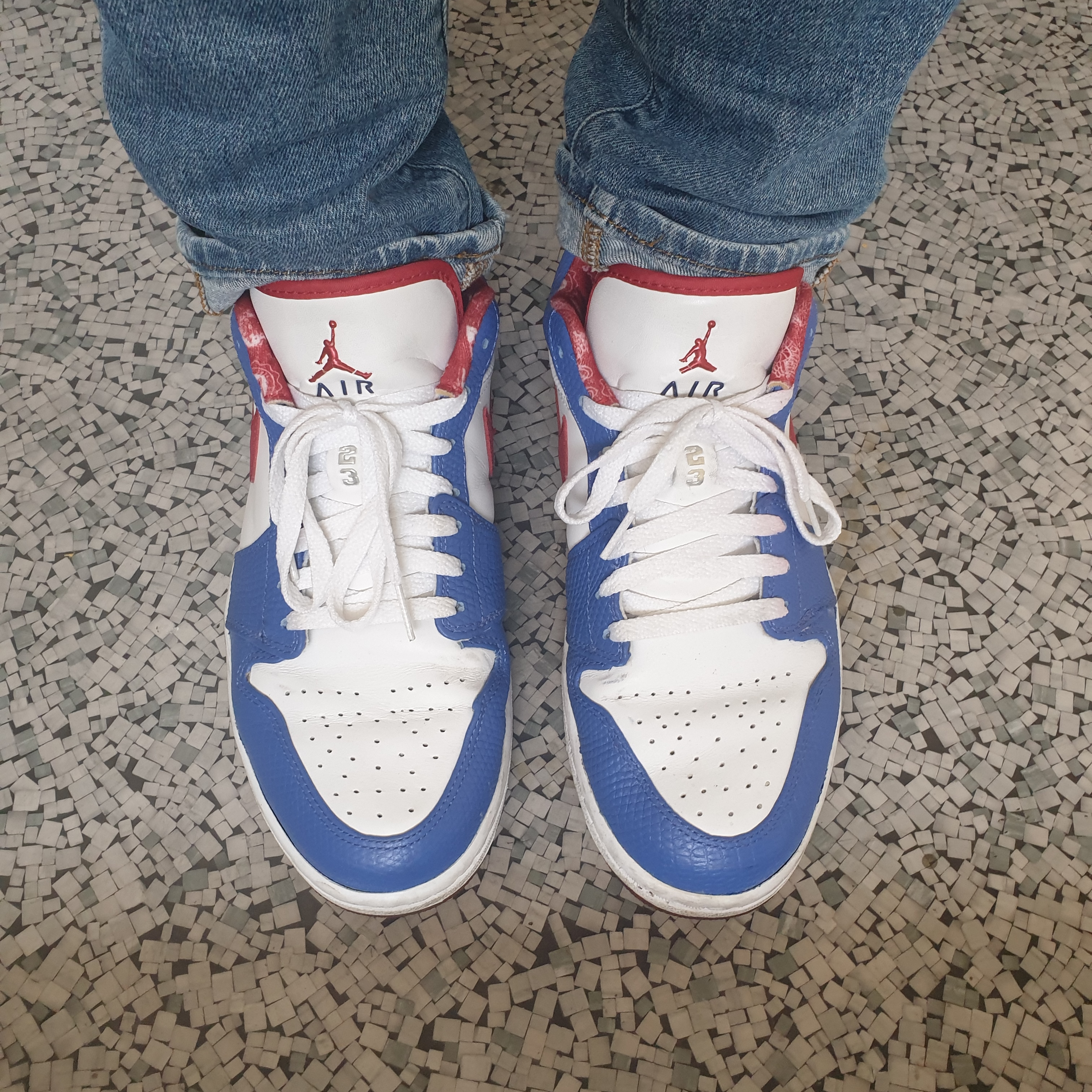 Jordan 1 Retro Low East Side 착용 스타일