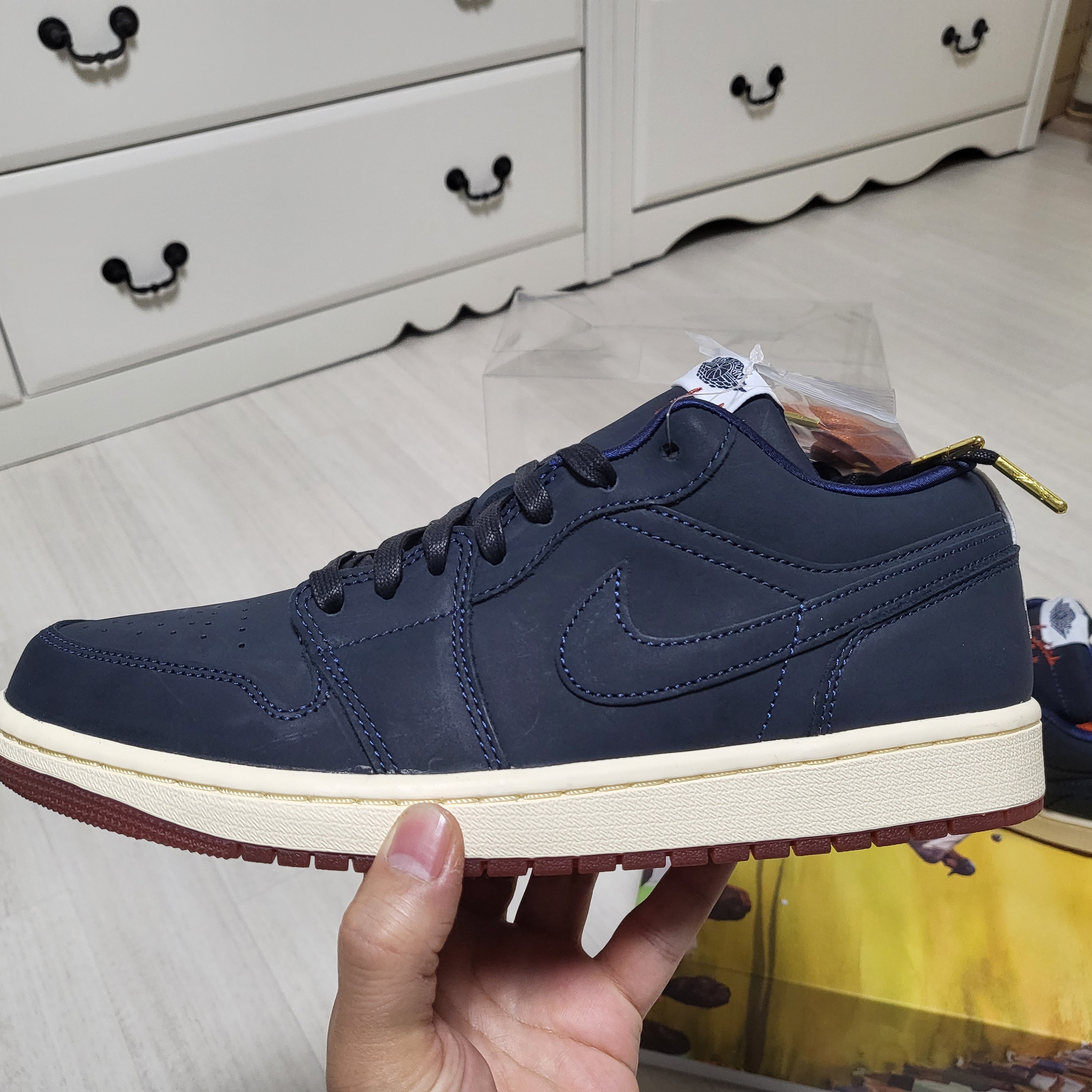 Jordan 1 x Eastside Golf Low Midnight Navy 착용 스타일 - 2