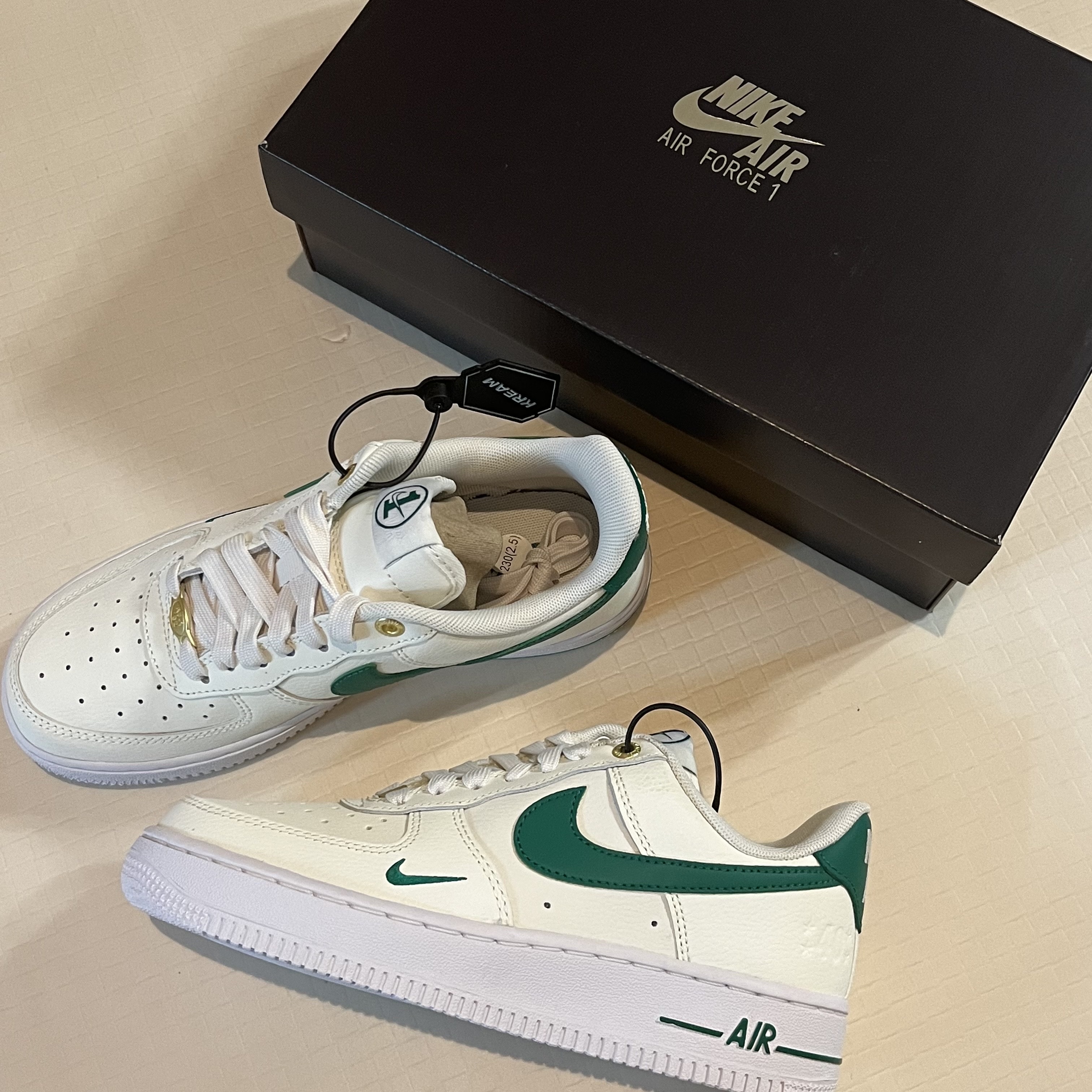 (W) Nike Air Force 1 '07 SE 40th Anniversary Join Forces Sail Malachite 착용 스타일