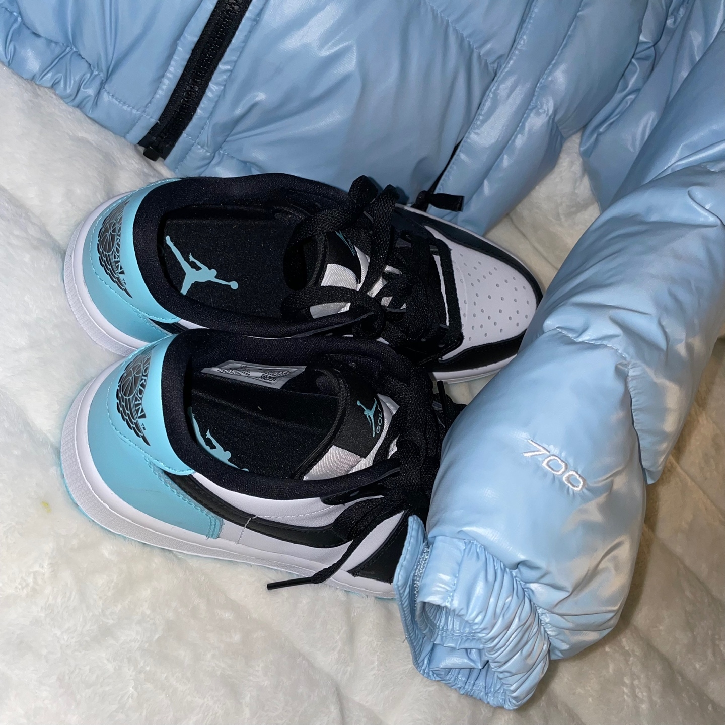 (W) The North Face Nuptse Short Jacket Beta Blue, Jordan 1 Low Golf Copa 착용 스타일 - 2