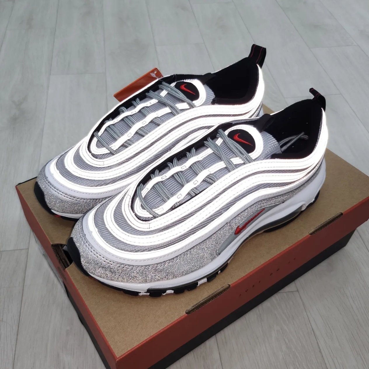 Nike Air Max 97 OG Silver Bullet 2022 착용 스타일 - 3
