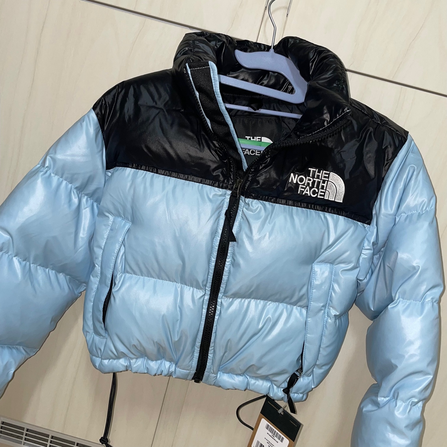 (W) The North Face Nuptse Short Jacket Beta Blue, Jordan 1 Low Golf Copa 착용 스타일 - 1