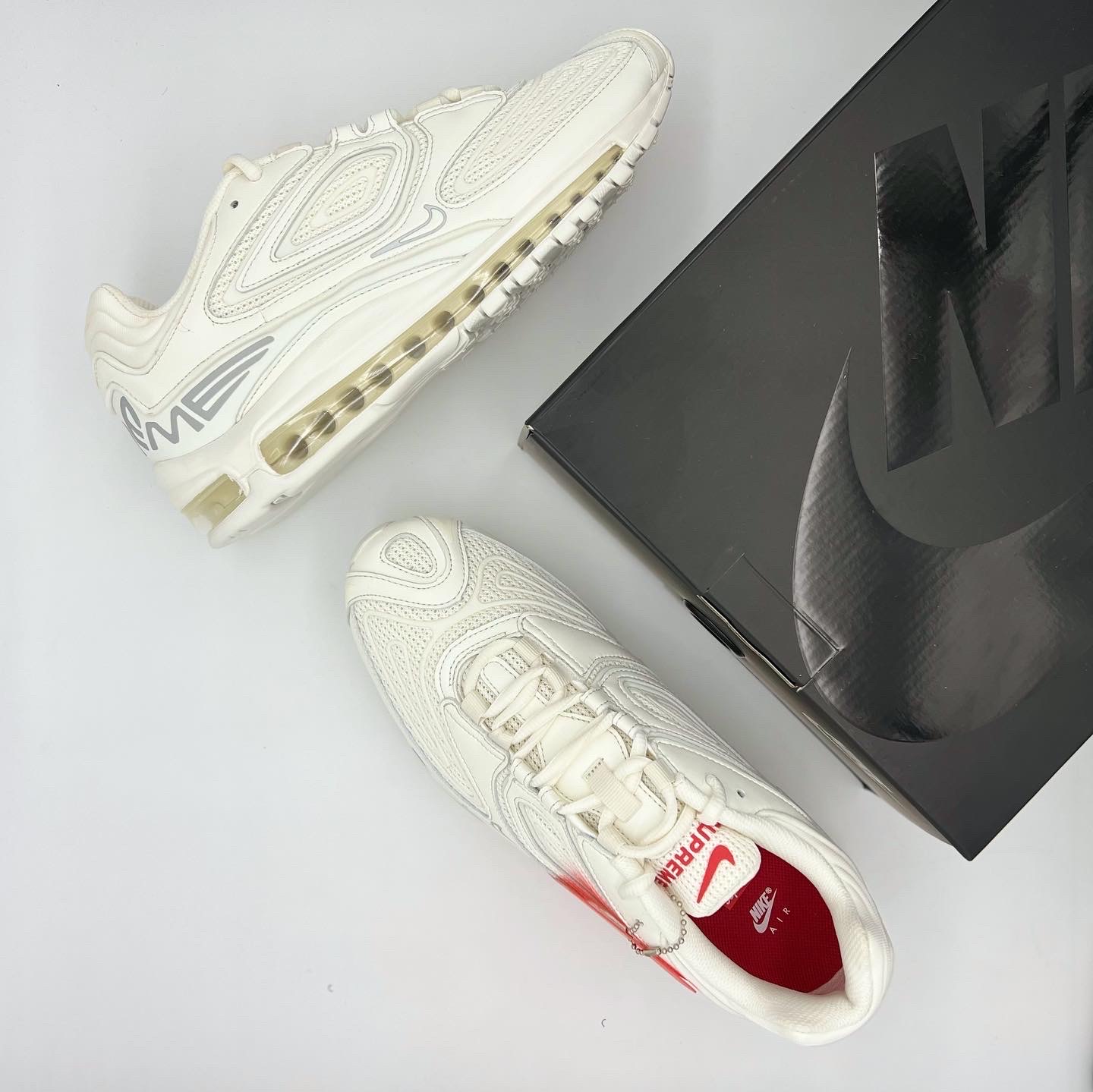 Nike x Supreme Air Max 98 TL White 착용 스타일 - 5