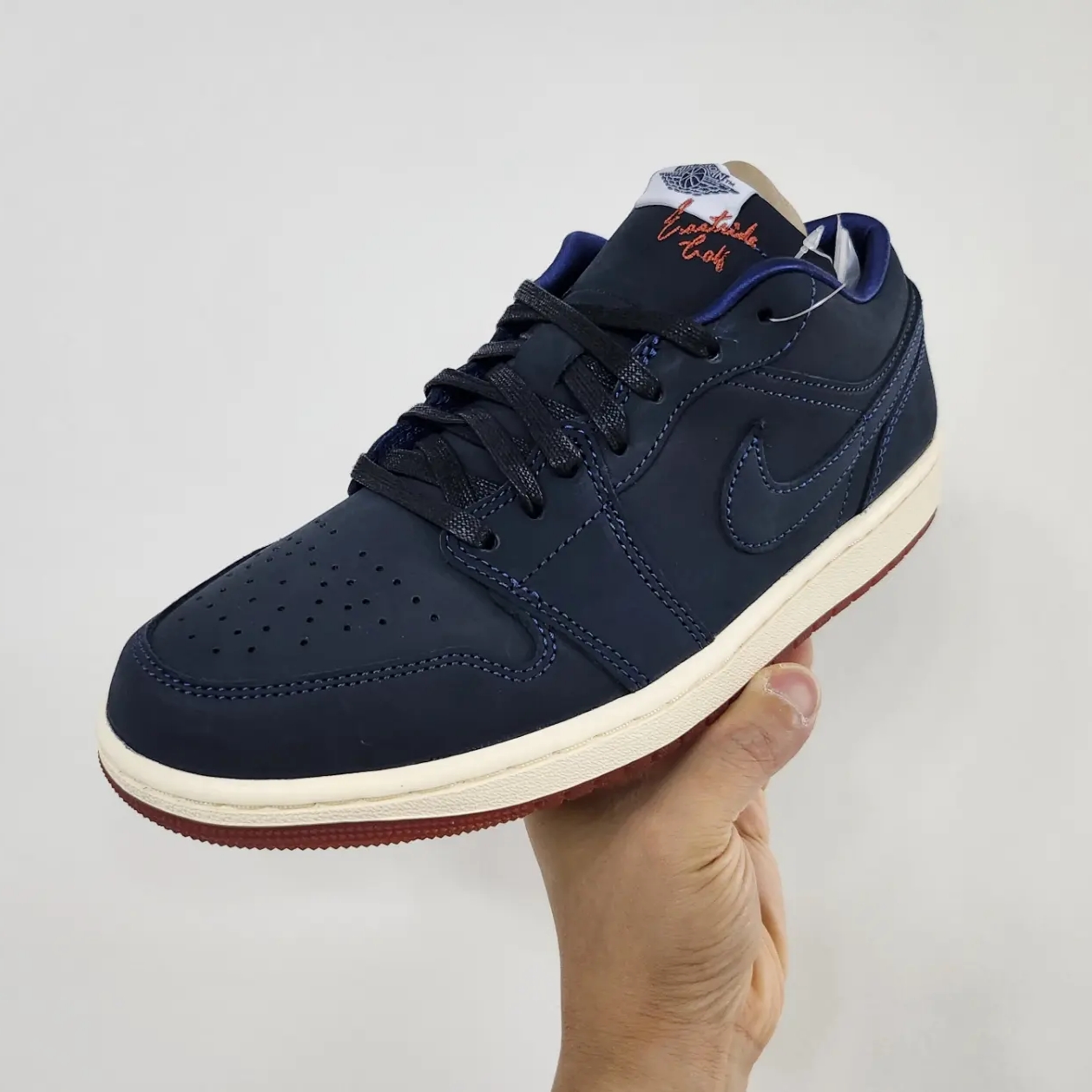 Jordan 1 x Eastside Golf Low Midnight Navy 착용 스타일 - 1