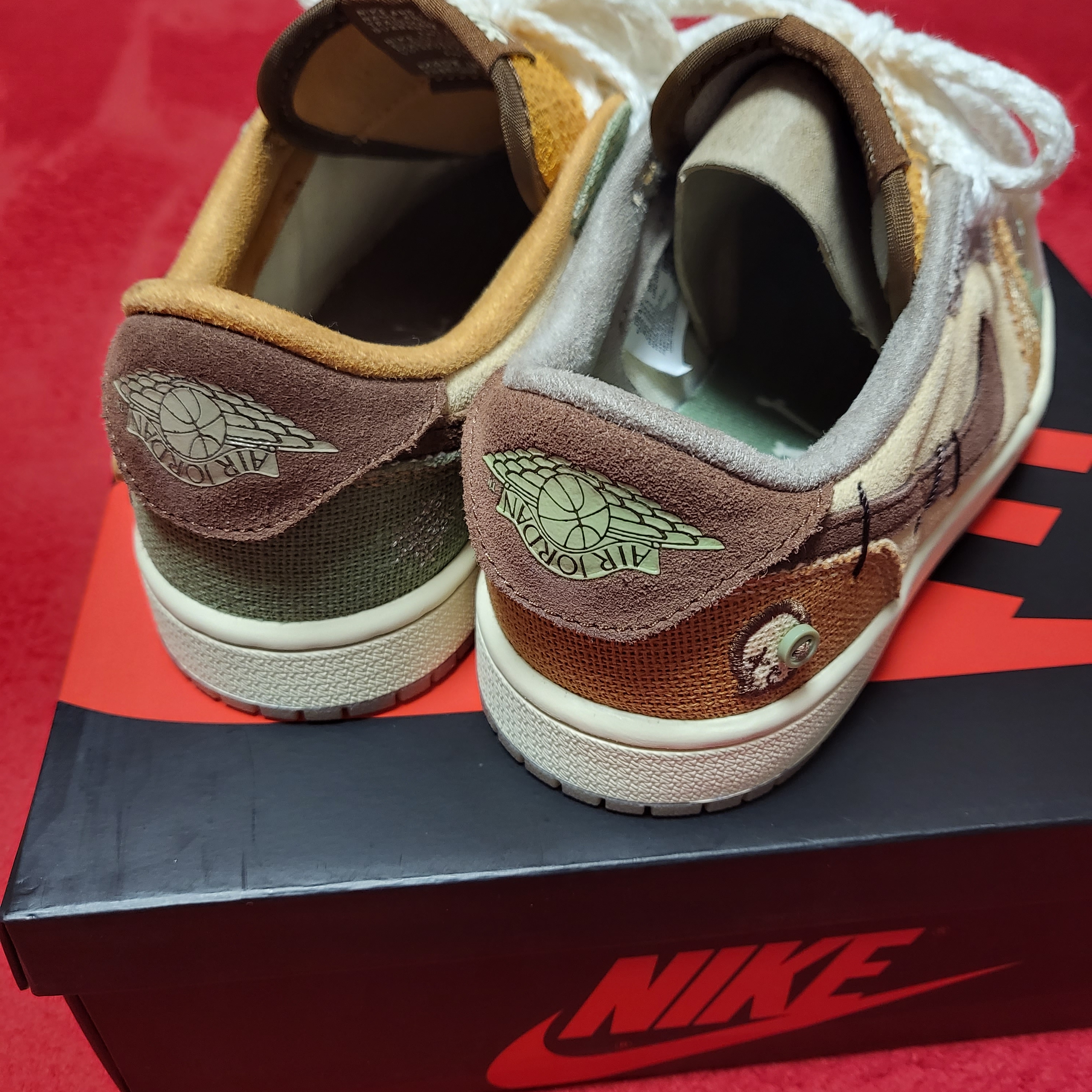 Jordan 1 x Zion Williamson Retro Low OG Flax and Oil Green 착용 스타일 - 2