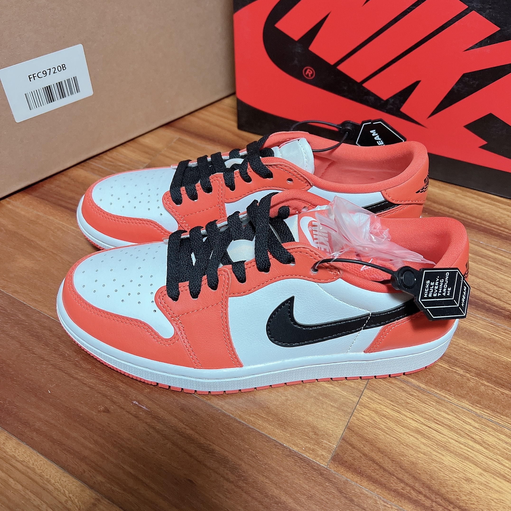 (W) Jordan 1 Low OG Starfish, Jordan 1 Low OG Starfish 착용 스타일 - 1