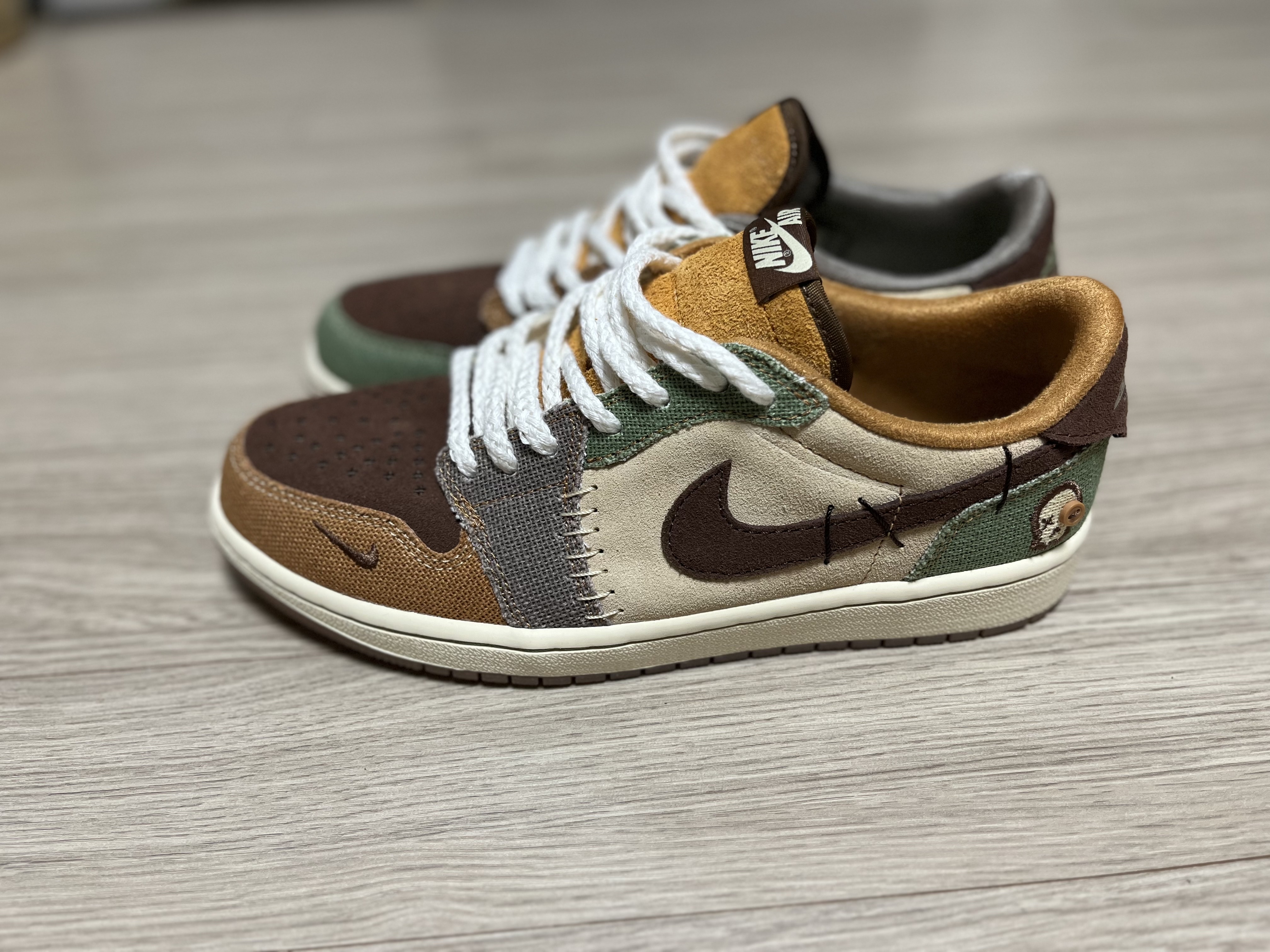 Jordan 1 x Zion Williamson Retro Low OG Flax and Oil Green 착용 스타일 - 4
