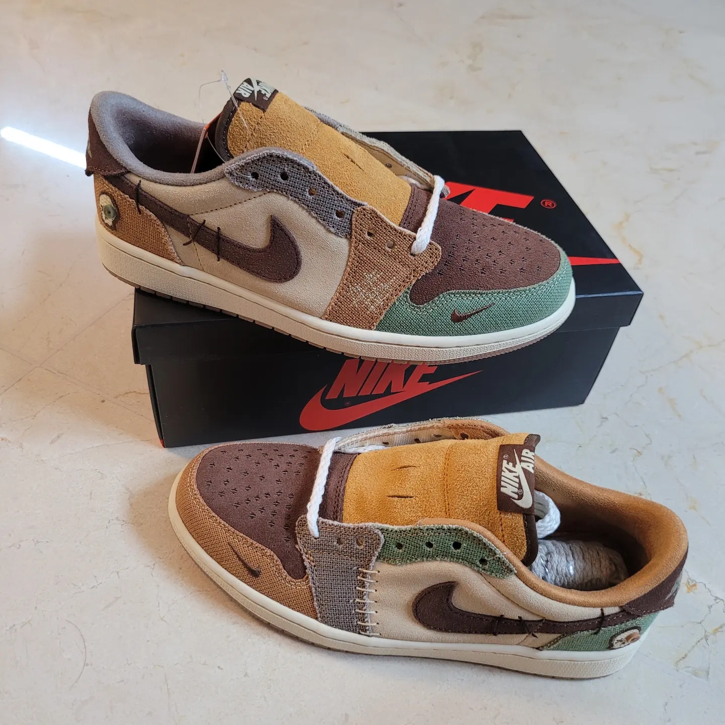 Jordan 1 x Zion Williamson Retro Low OG Flax and Oil Green 착용 스타일 - 2