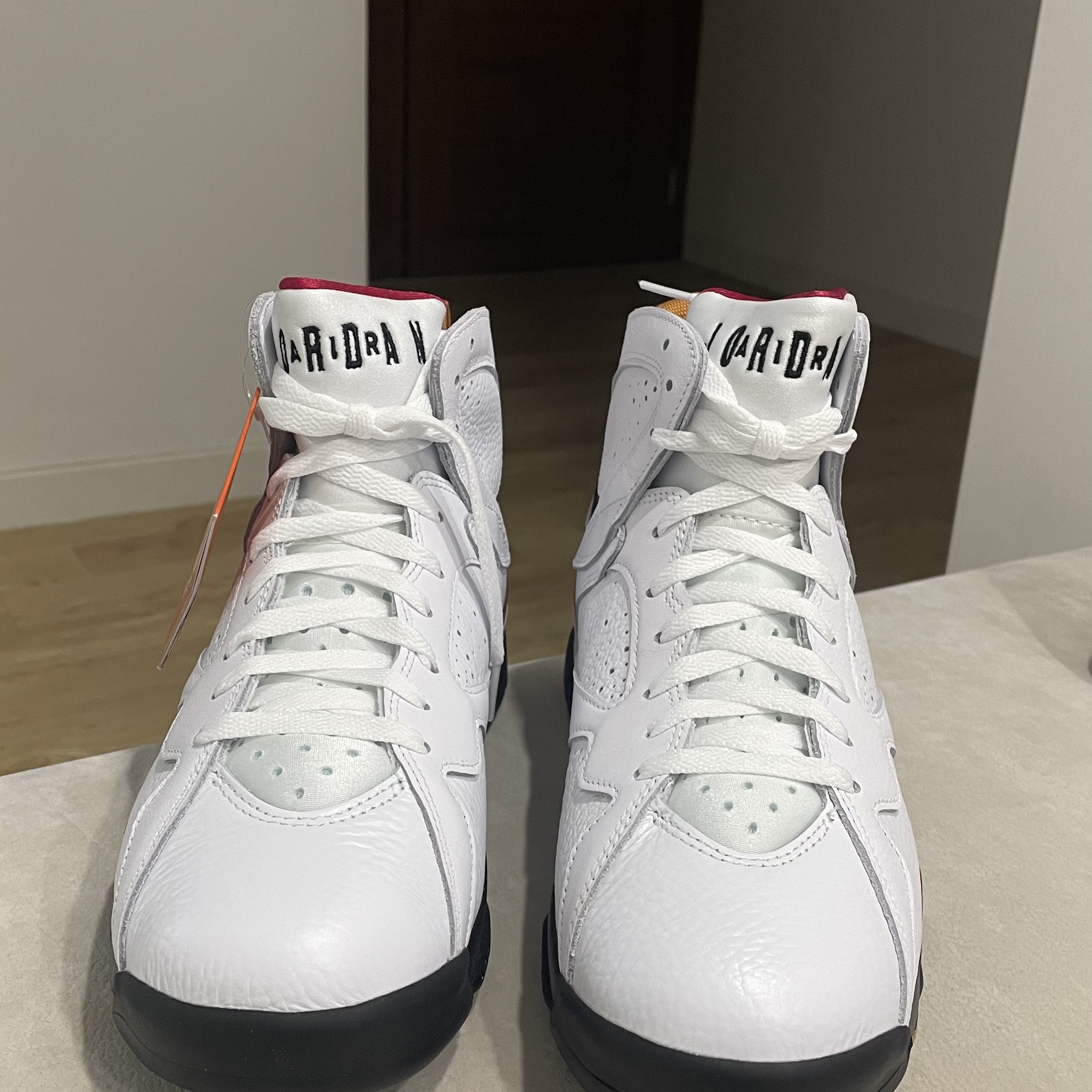 Jordan 7 Retro Cardinal 2022 착용 스타일 - 1