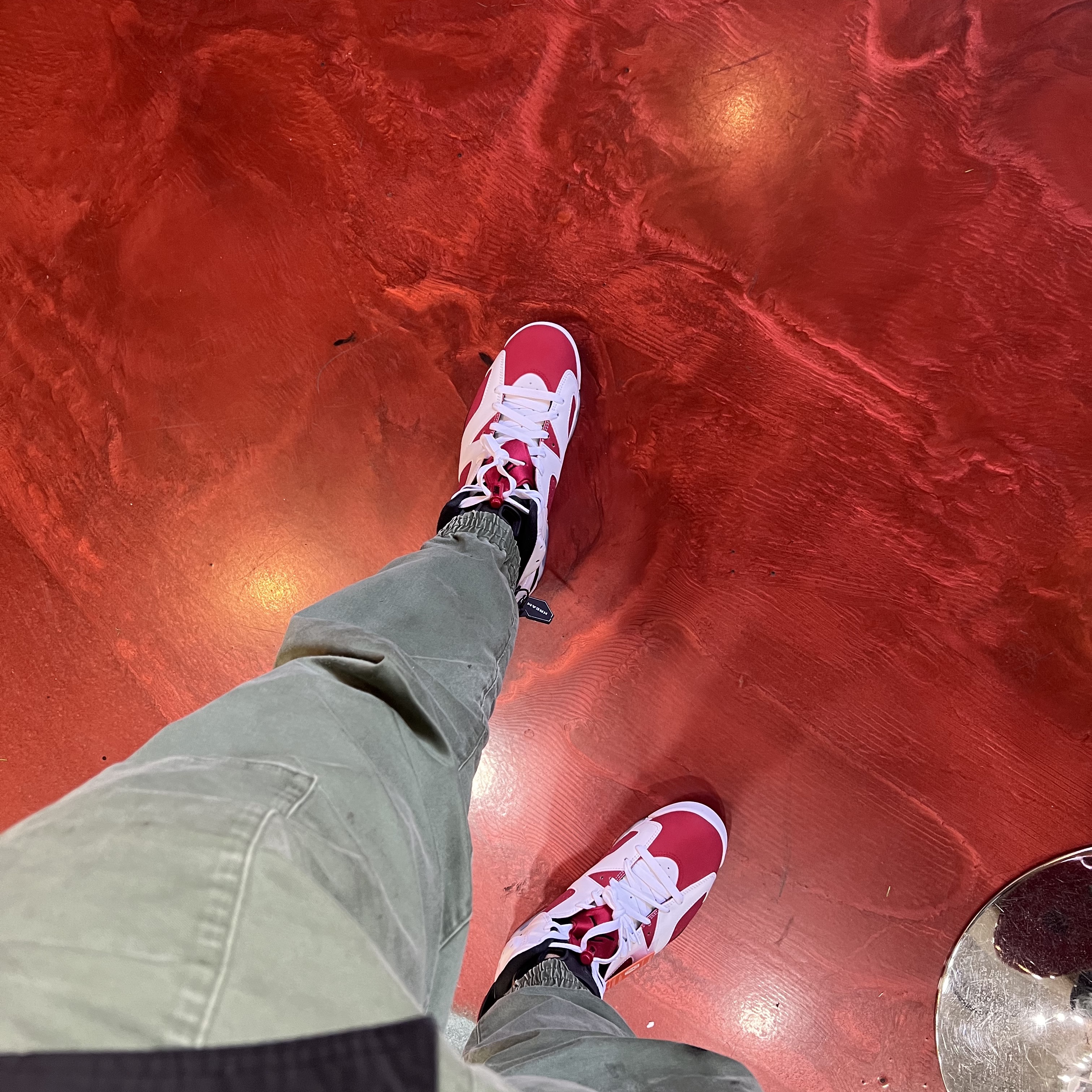Jordan 6 Retro Carmine 2021 착용 스타일 - 4
