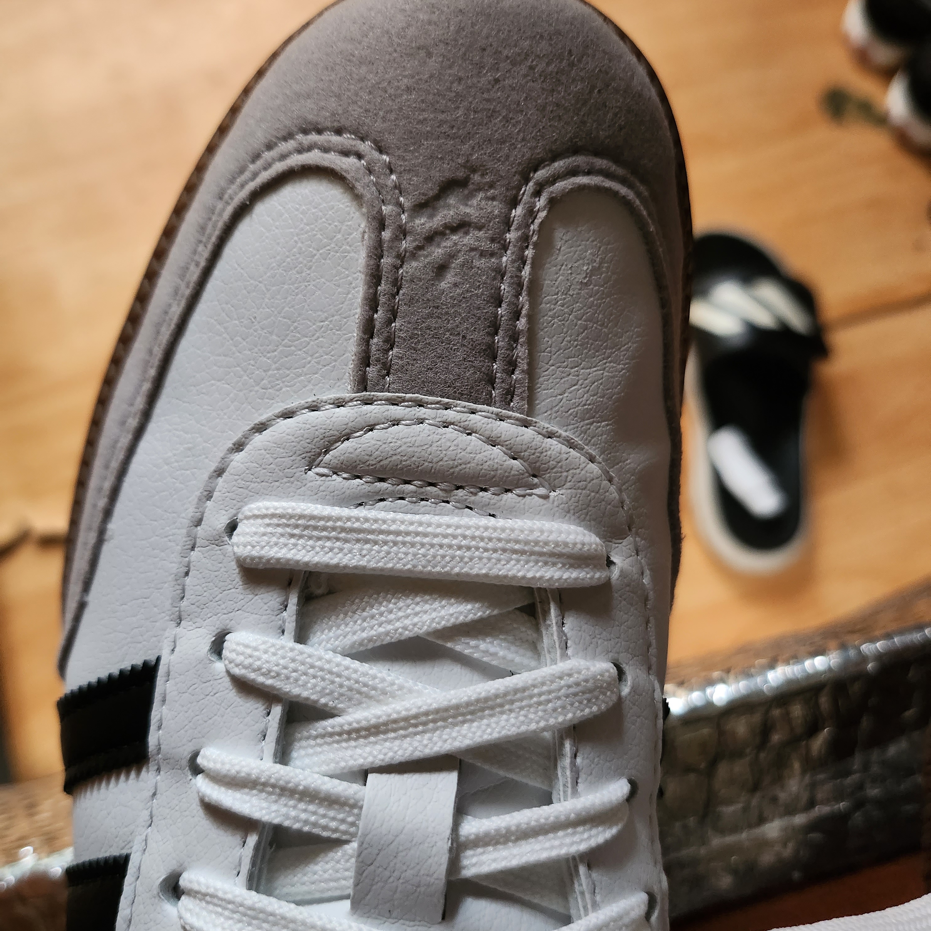 Adidas Samba Vegan White Black 착용 스타일