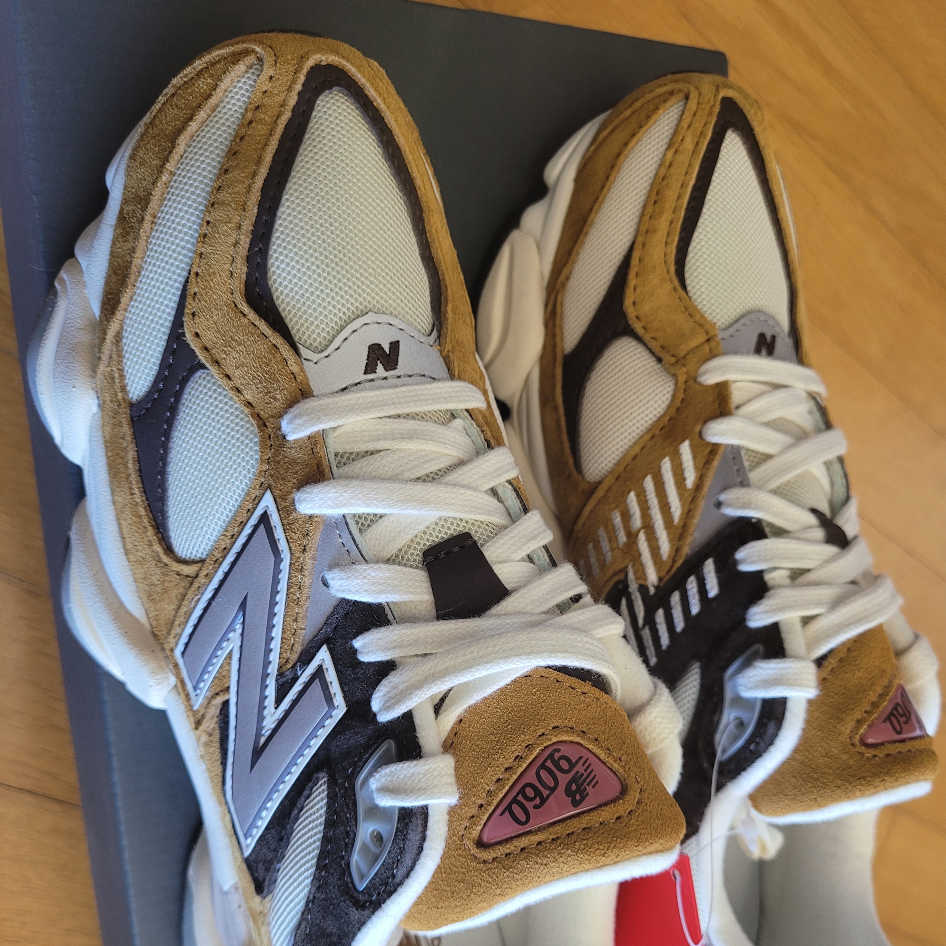 New Balance 9060 Workwear 착용 스타일 - 3