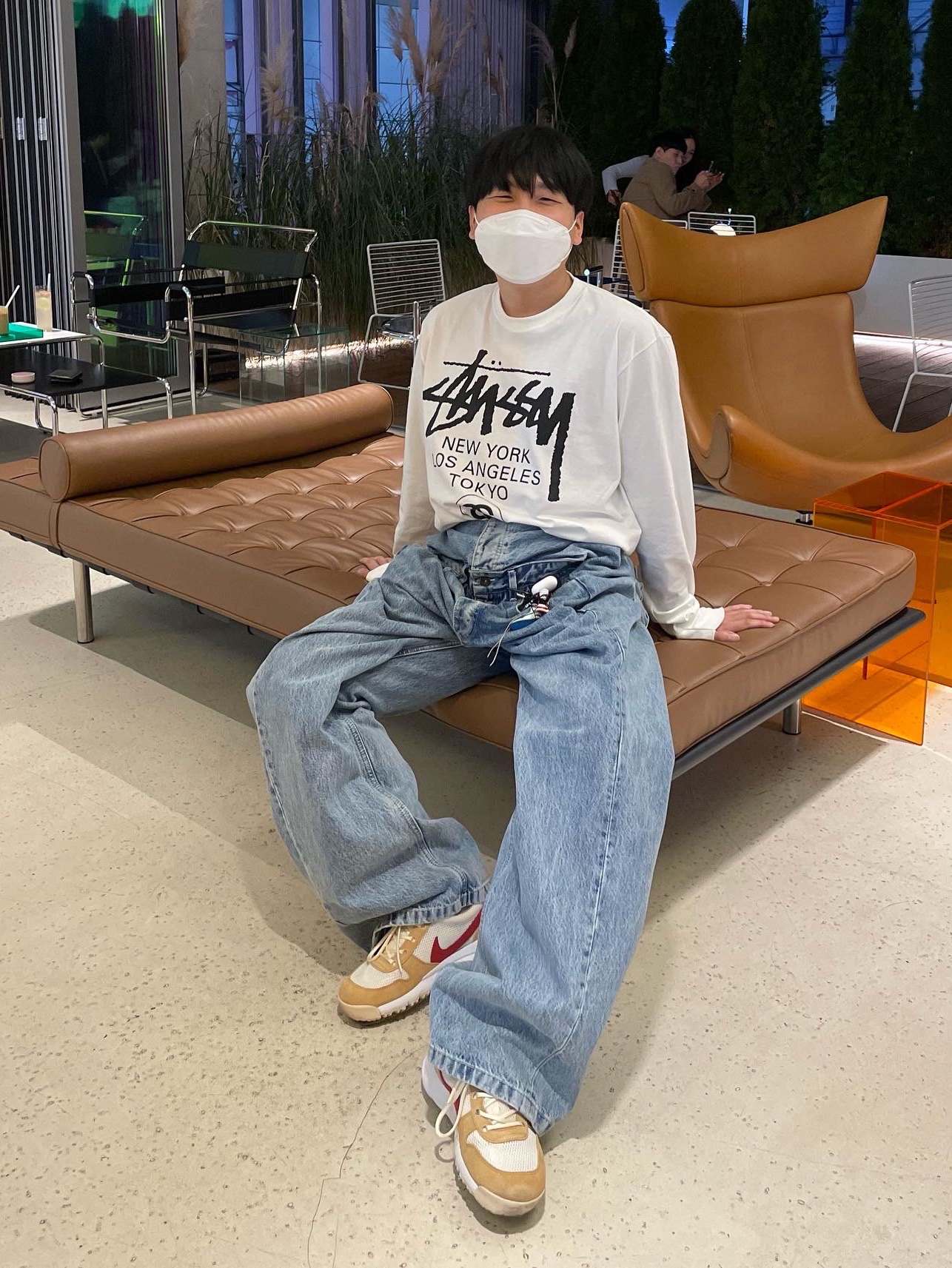 Nike x Tom Sachs Mars Yard Overshoe 3.0, Stussy World Tour LS T-Shirt White 착용 스타일