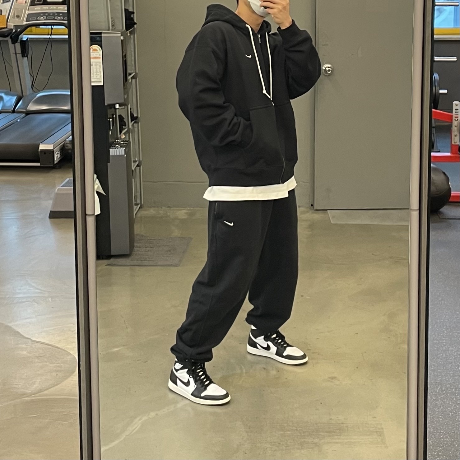 Nike NRG Solo Swoosh Full Zip Hoodie Black - Asia, Nike NRG Solo Swoosh Fleece Pants Black White - Asia 착용 스타일