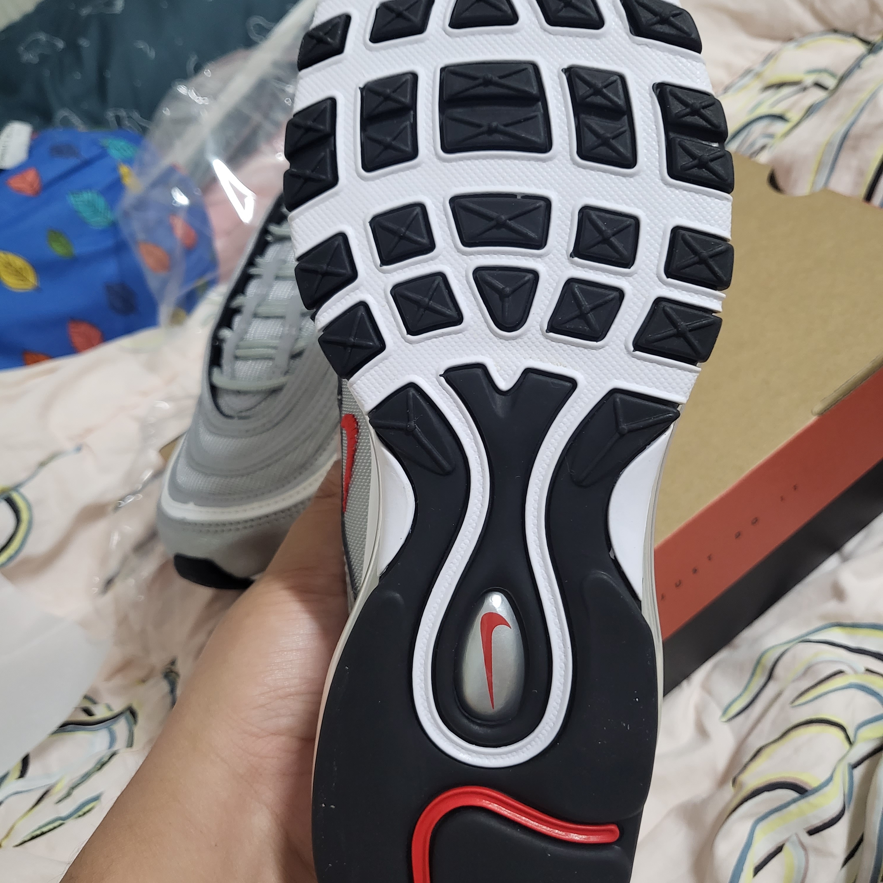 Nike Air Max 97 OG Silver Bullet 2022 착용 스타일 - 3