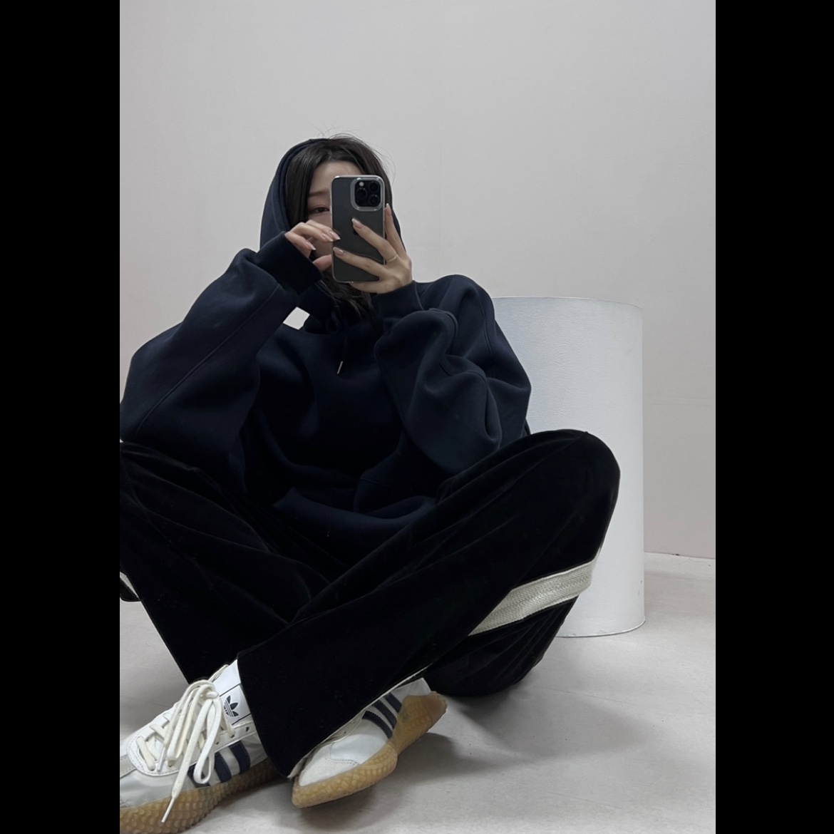 Adidas Country x Kamanda White Navy Gum 착용 스타일 - 1