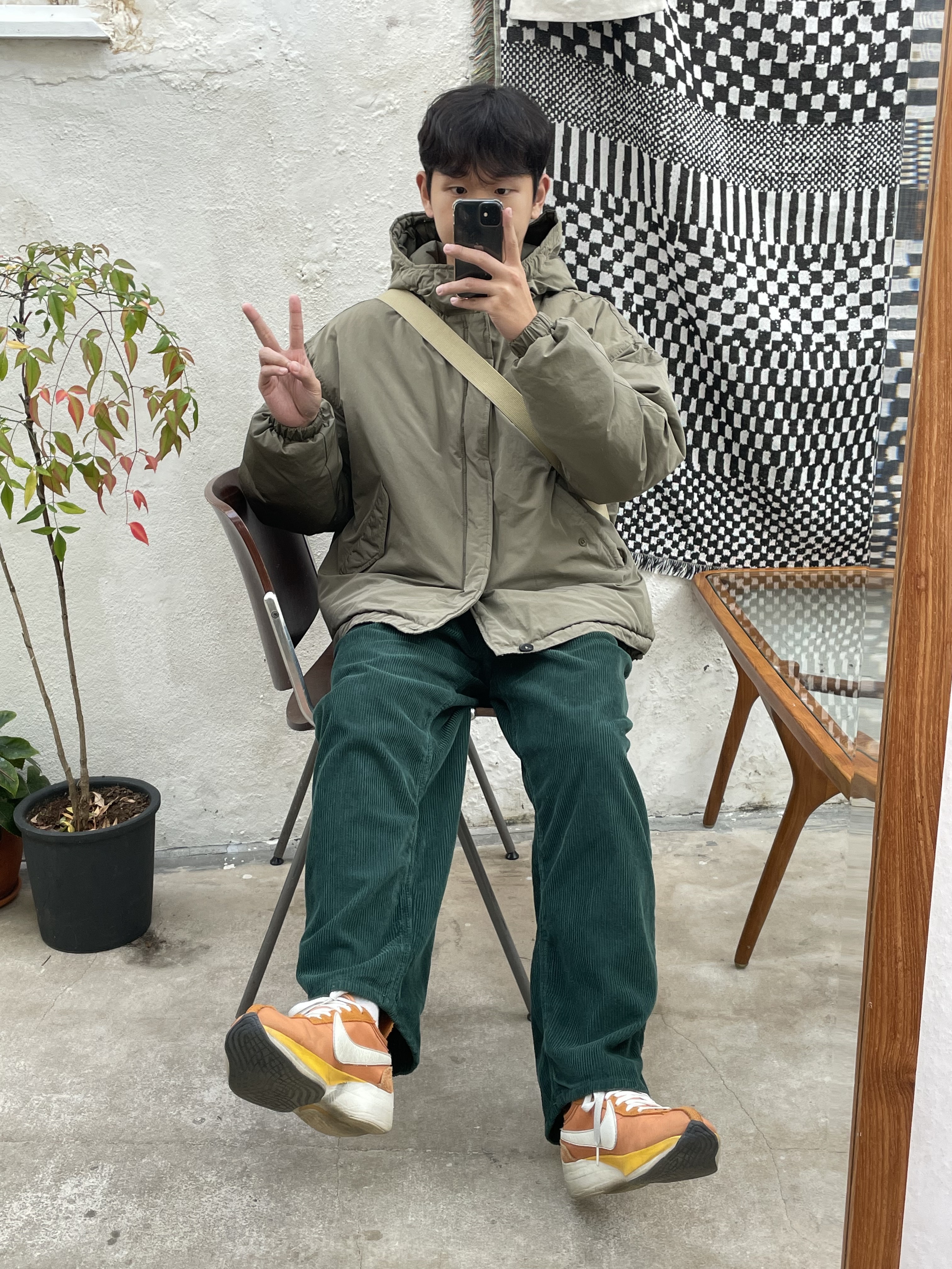Nike Moon Racer Monarch 착용 스타일 - 1
