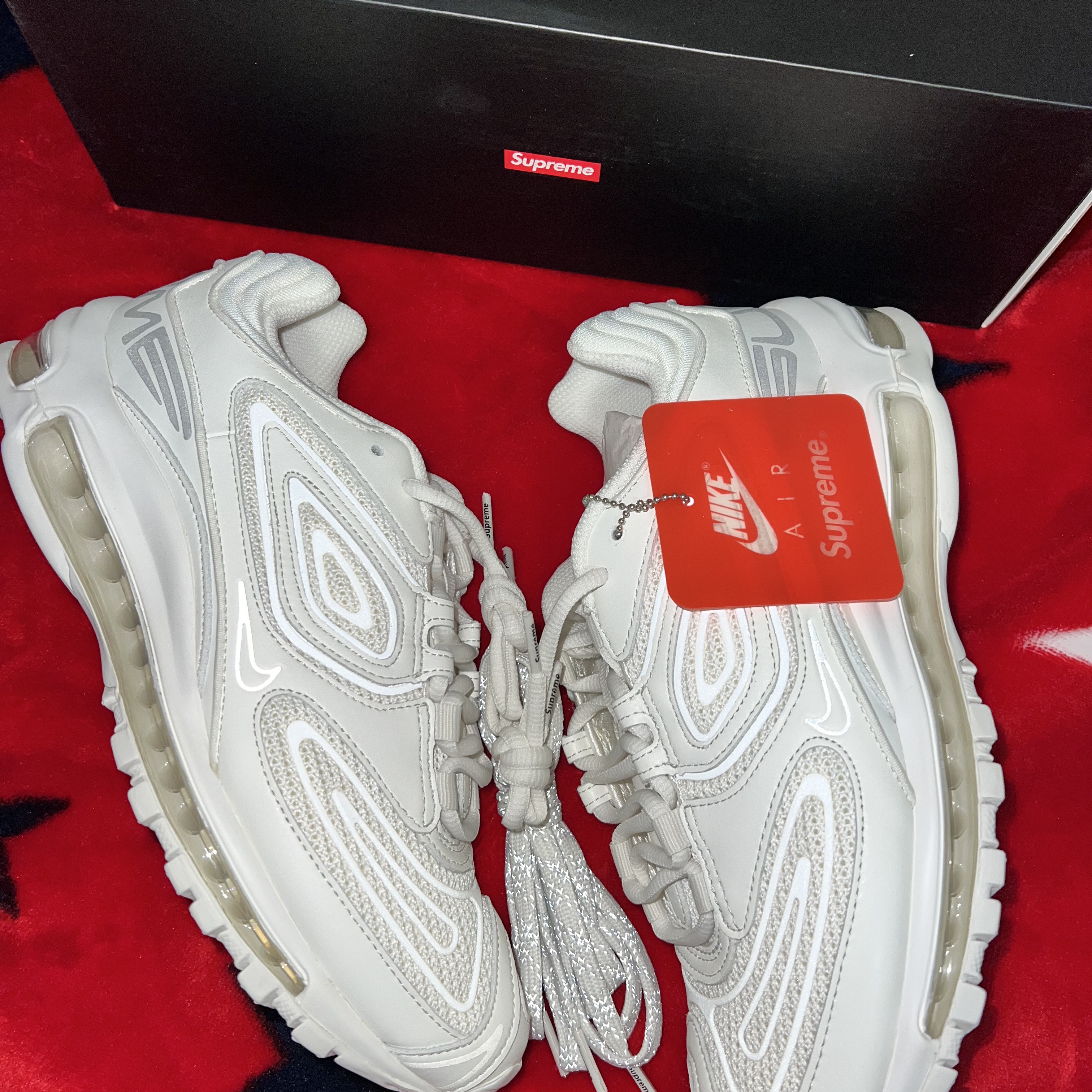 Nike x Supreme Air Max 98 TL White 착용 스타일