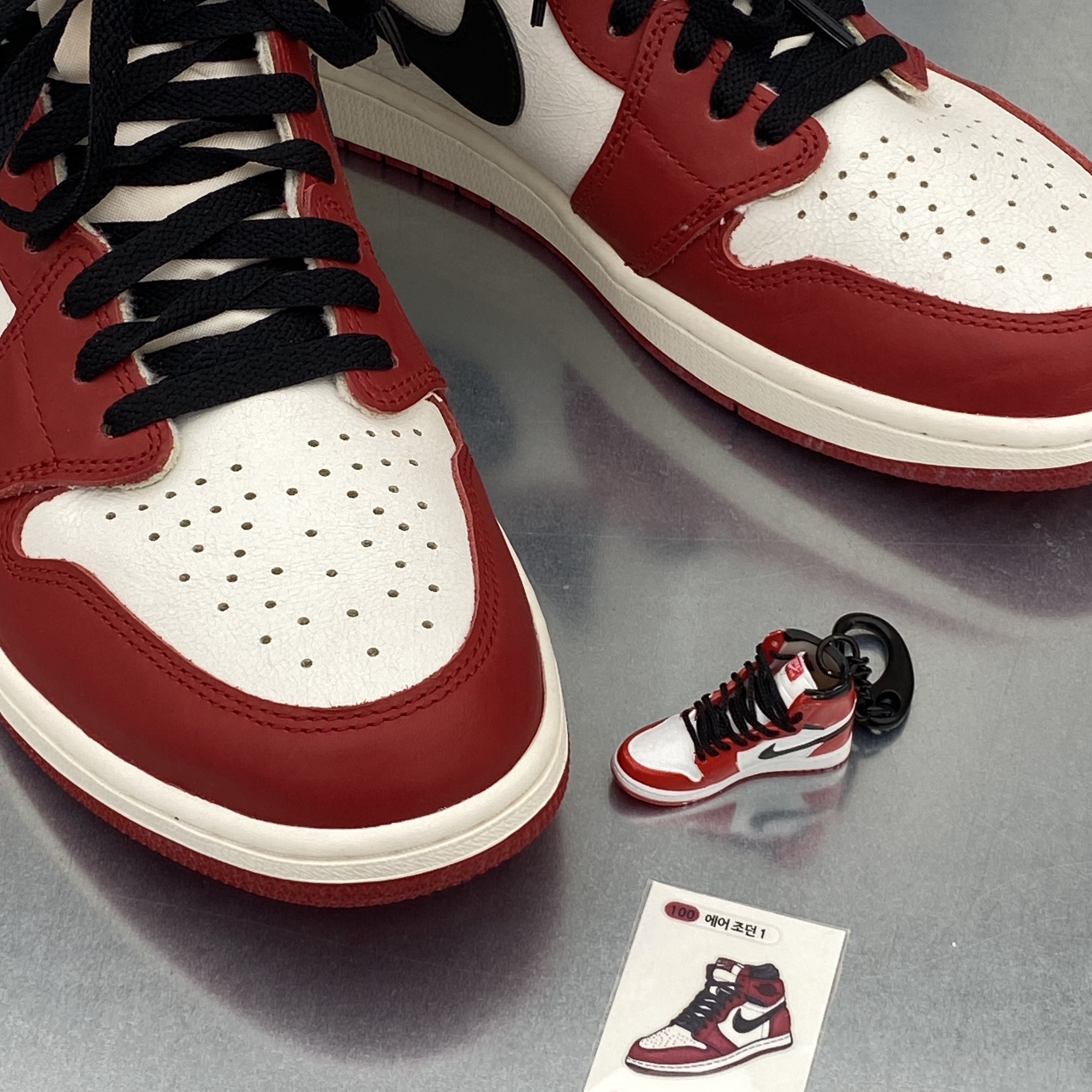 Jordan 1 Retro High OG Chicago 2022 착용 스타일 - 4