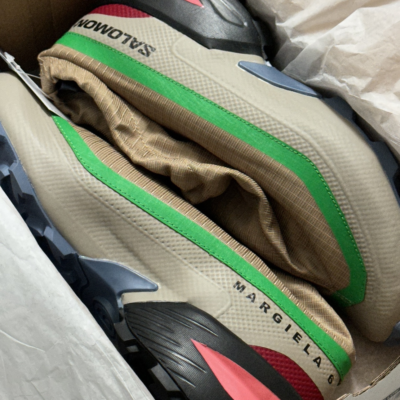 Salomon x MM6 Maison Margiela Cross Low Kelp Vintage Khaki 착용 스타일