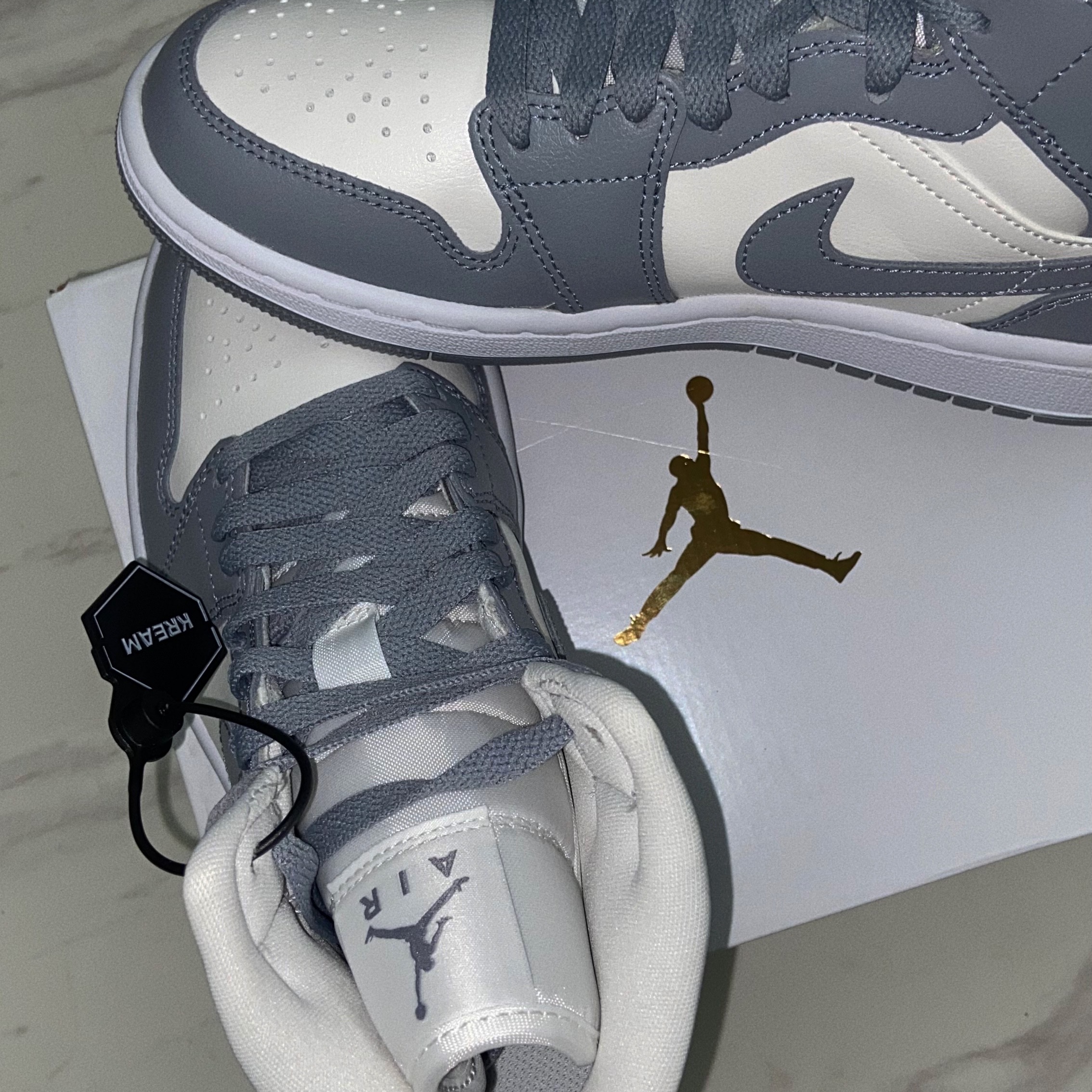 (W) Jordan 1 Mid Sail Stealth 착용 스타일