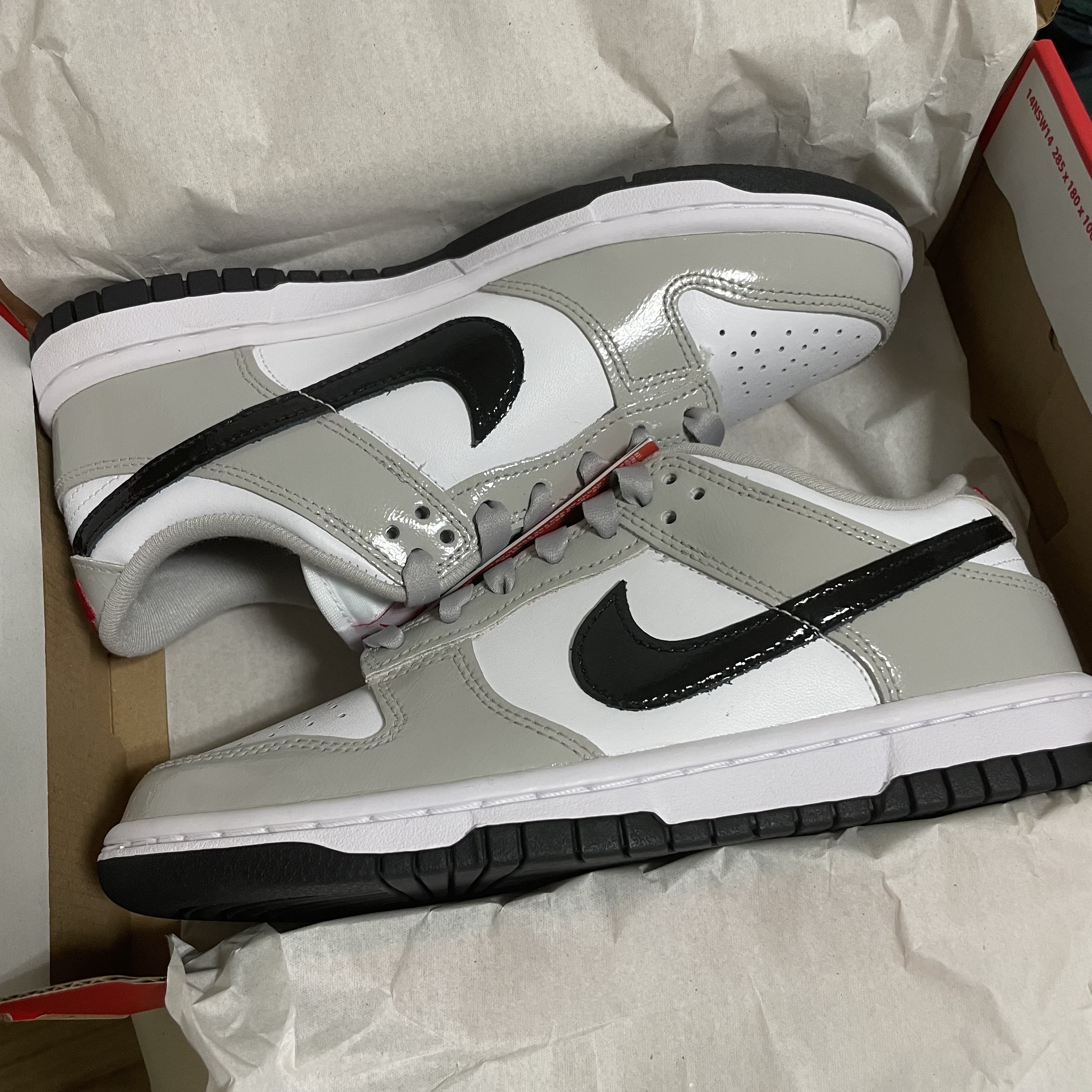 (W) Nike Dunk Low Essential Light Iron Ore Black 착용 스타일 - 3