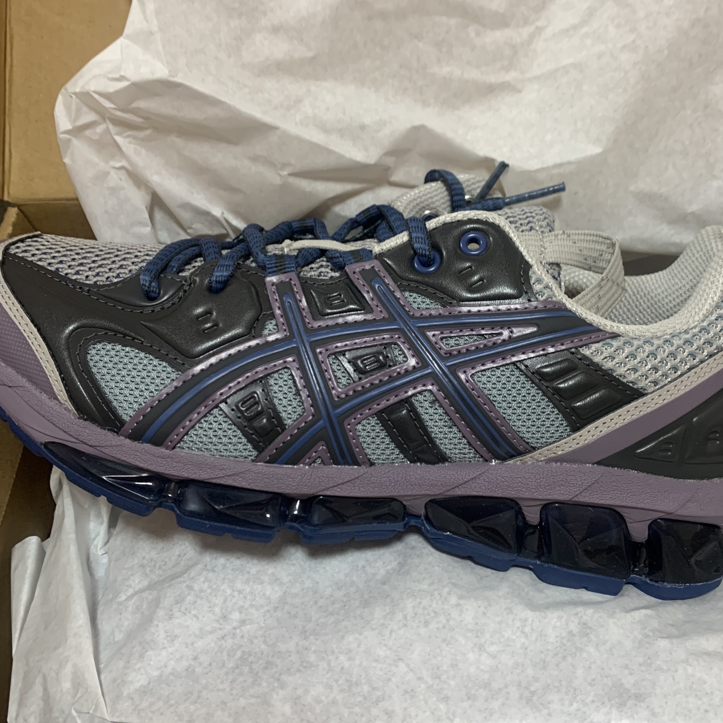 Asics US3-S Gel-Quantum 360 VII Kiso Oyster Grey 착용 스타일