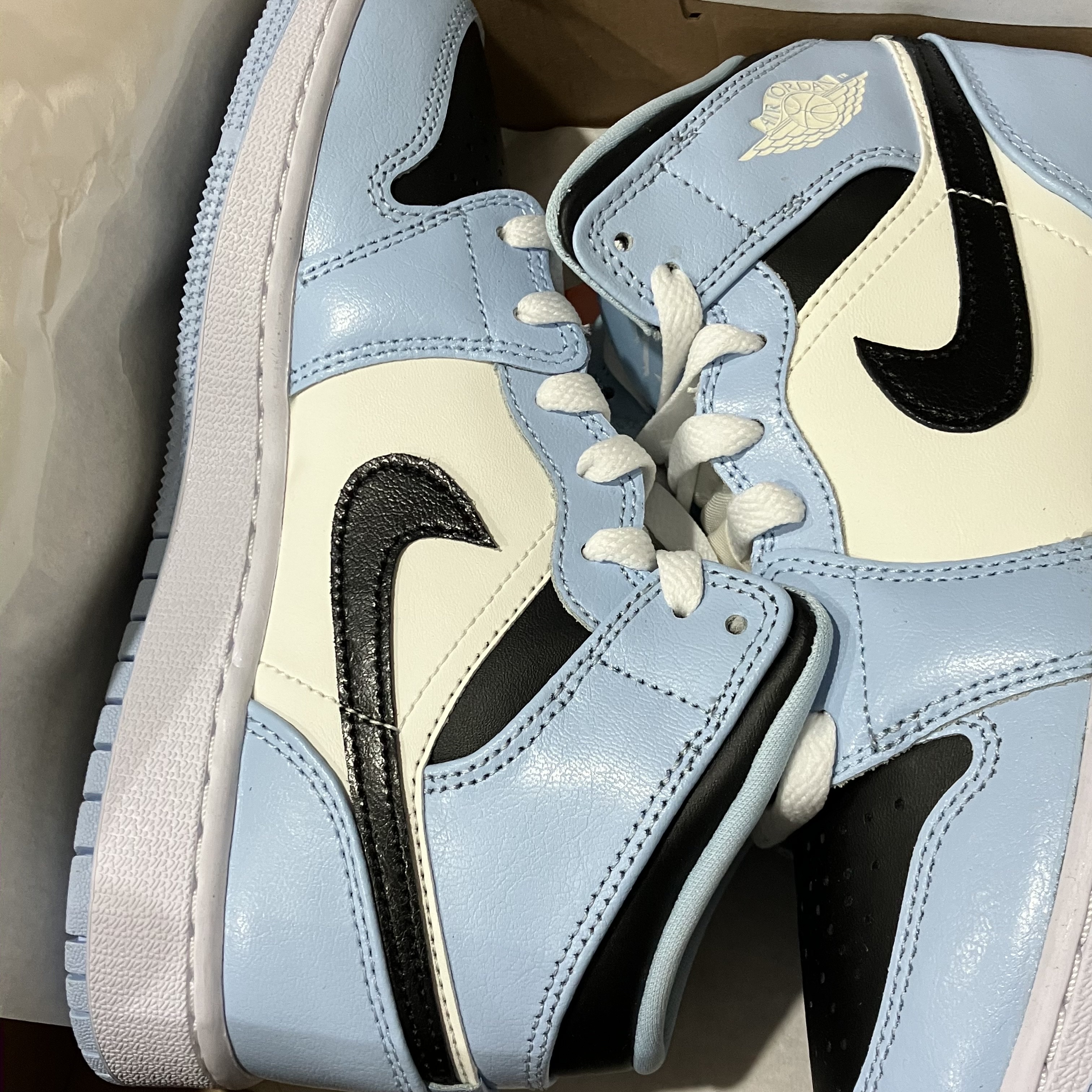 (GS) Jordan 1 Mid Ice Blue Black 착용 스타일 - 2