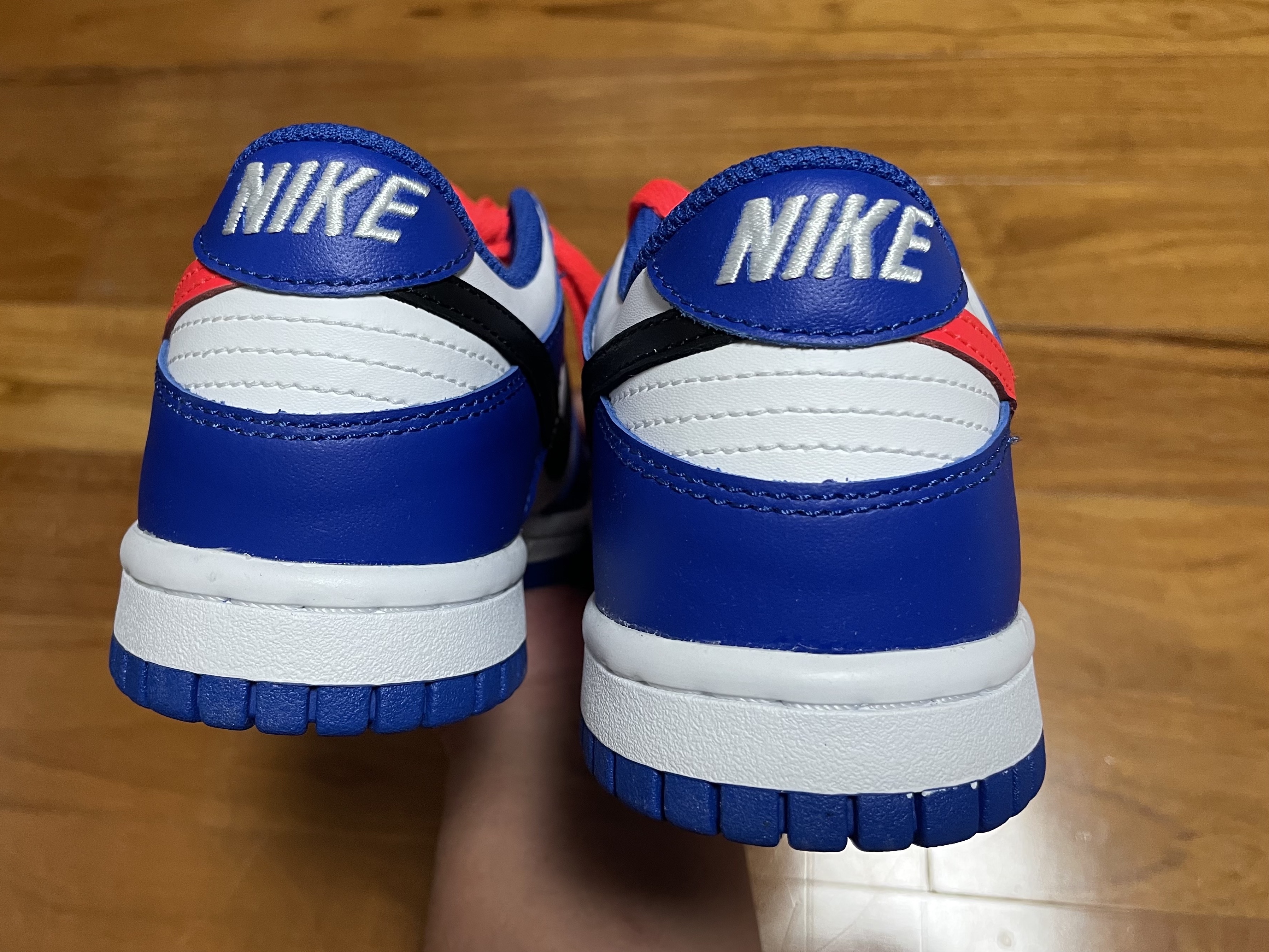 (GS) Nike Dunk Low Bright Crimson Game Royal 착용 스타일 - 5