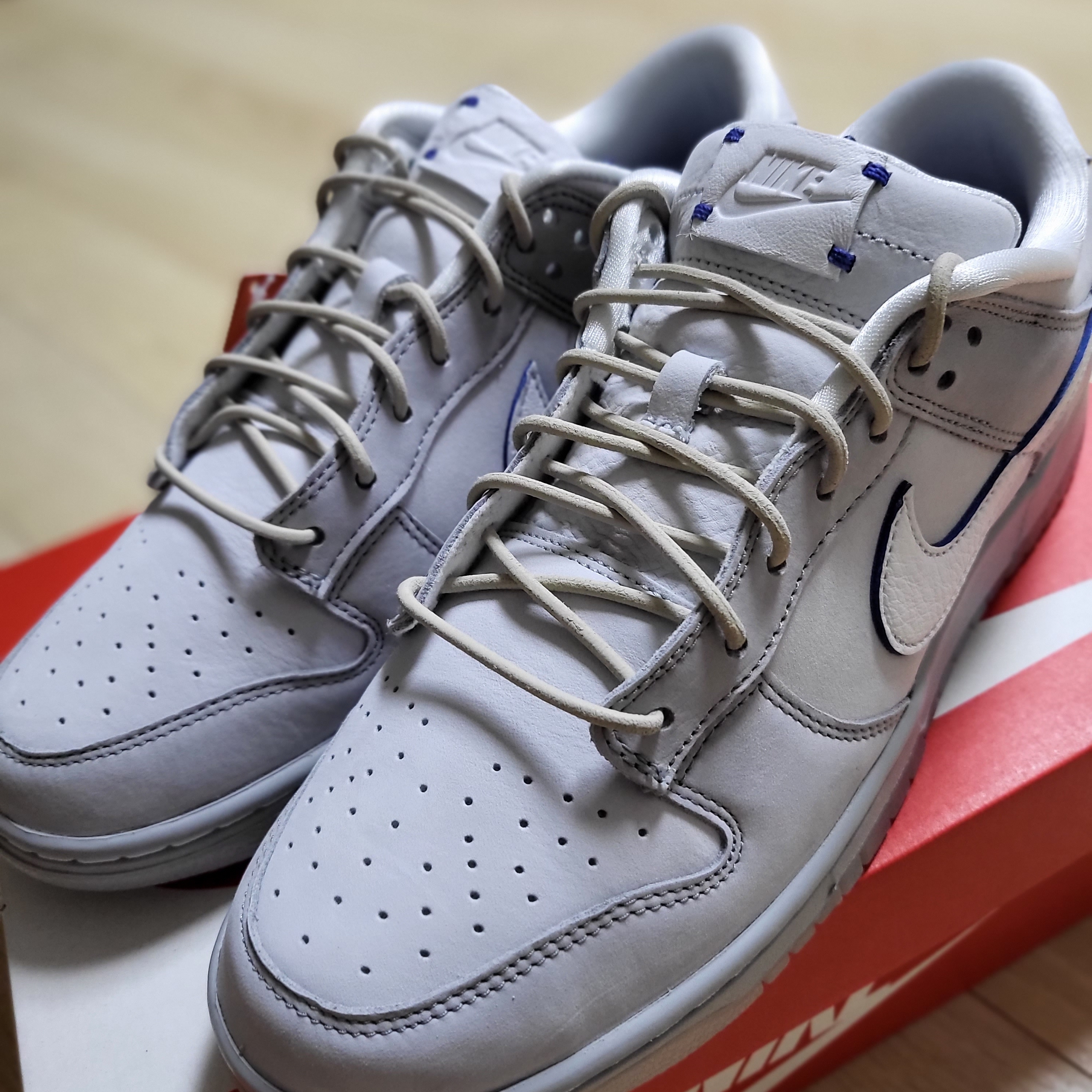 Nike Dunk Low Wolf Grey and Pure Platinum 착용 스타일