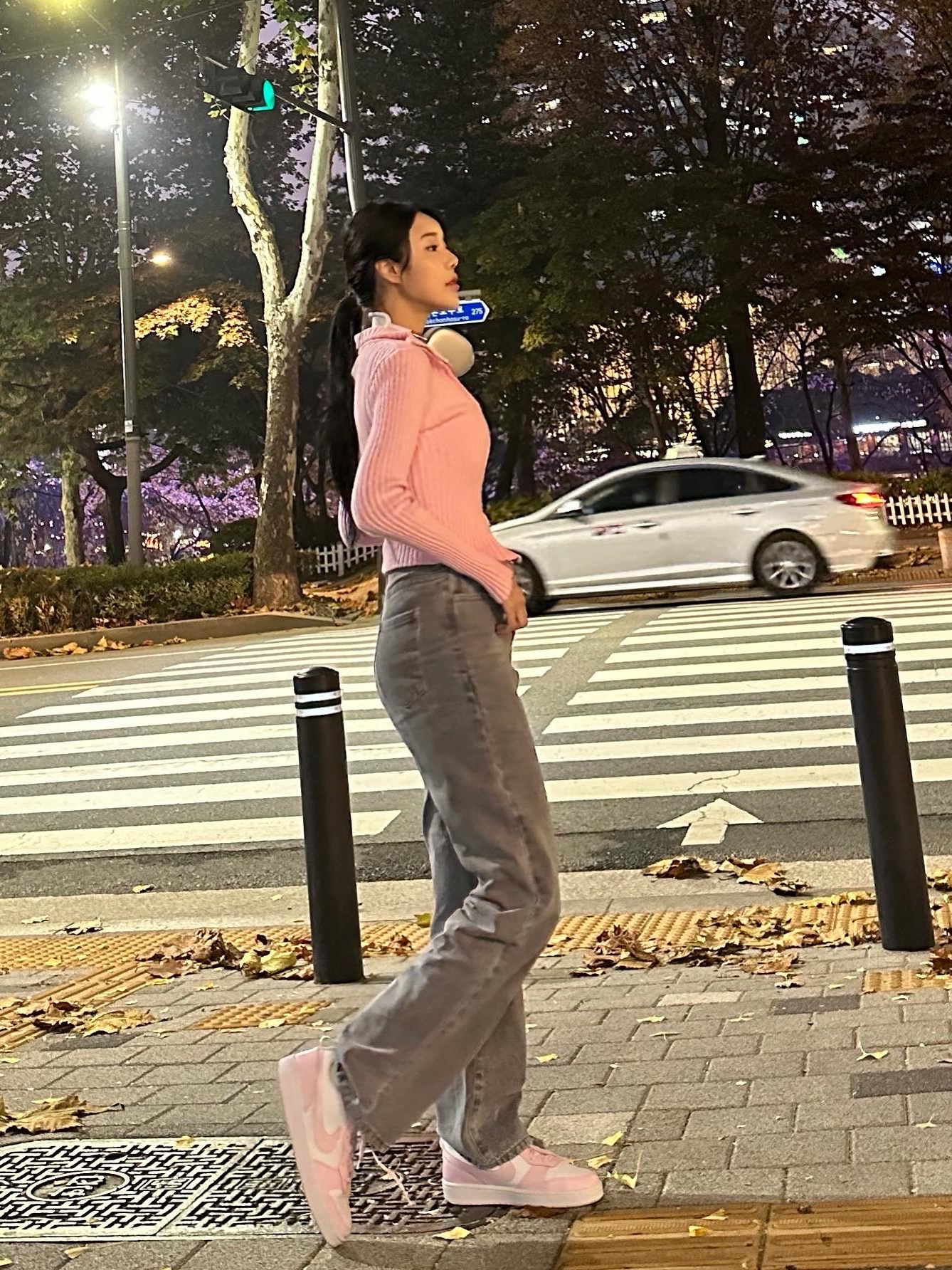 (GS) Nike Court Borough 2 SE White Pink Foam, Apple AirPods Max Lightning Silver (Korean Ver.) 착용 스타일 - 3