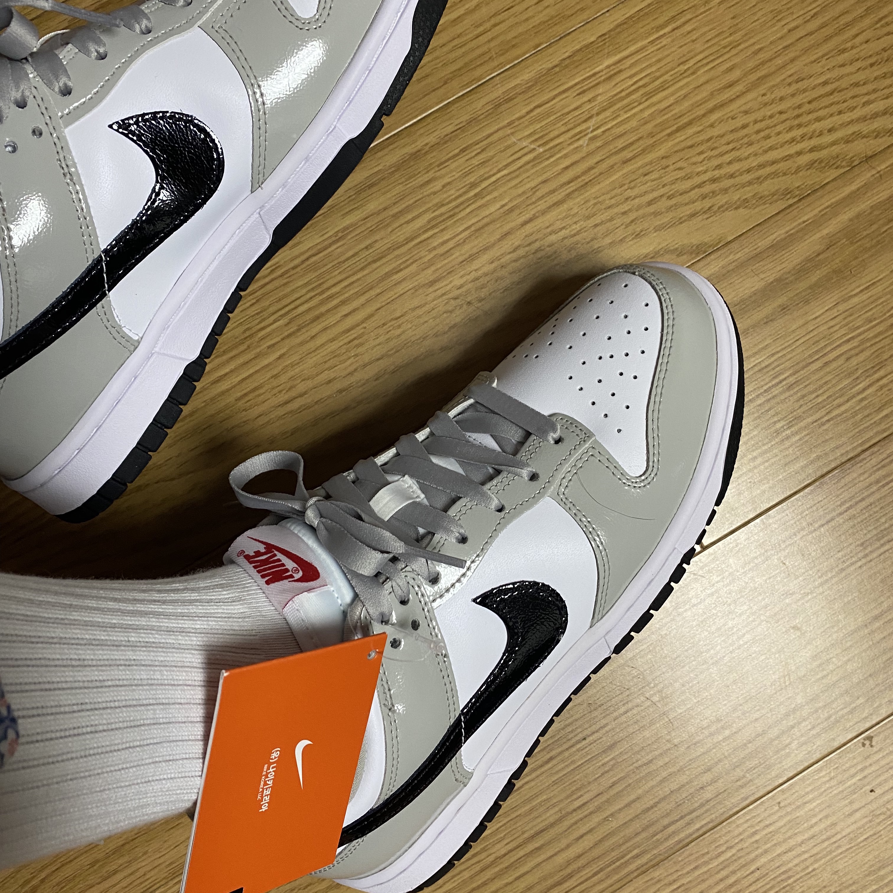 (W) Nike Dunk Low Essential Light Iron Ore Black 착용 스타일