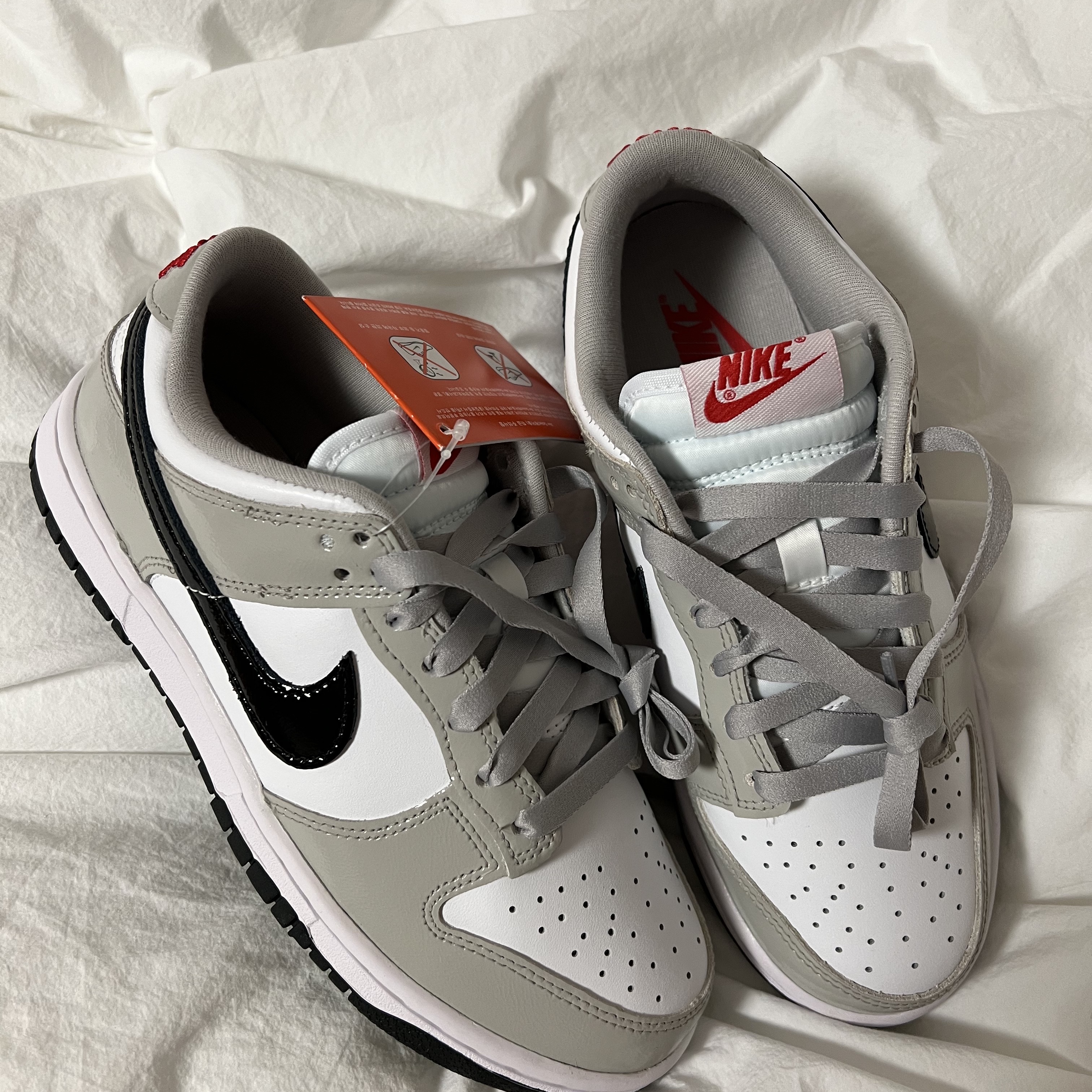 (W) Nike Dunk Low Essential Light Iron Ore Black 착용 스타일 - 3