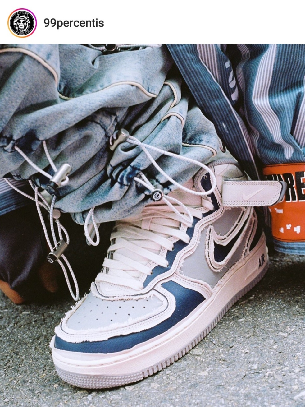 Nike Air Force 1 Mid '07 Pearl White 착용 스타일 - 1